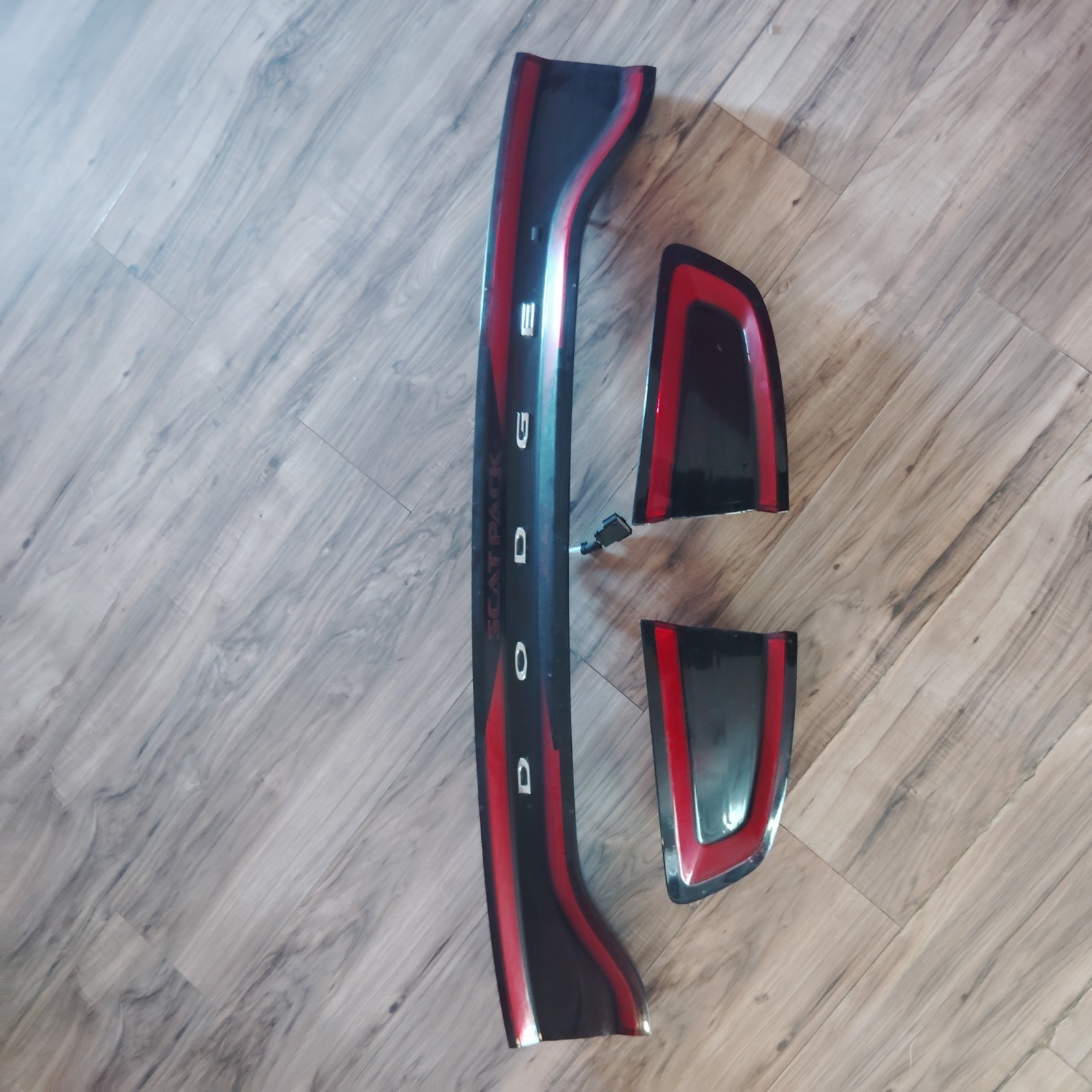 2011-2014 Dodge Charger Rear Trunk LED Center Taillight OEM Brake Light E3056 2011-2014 Dodge Charger Rear Trunk LED Center Taillight OEM Brake Light E3056
