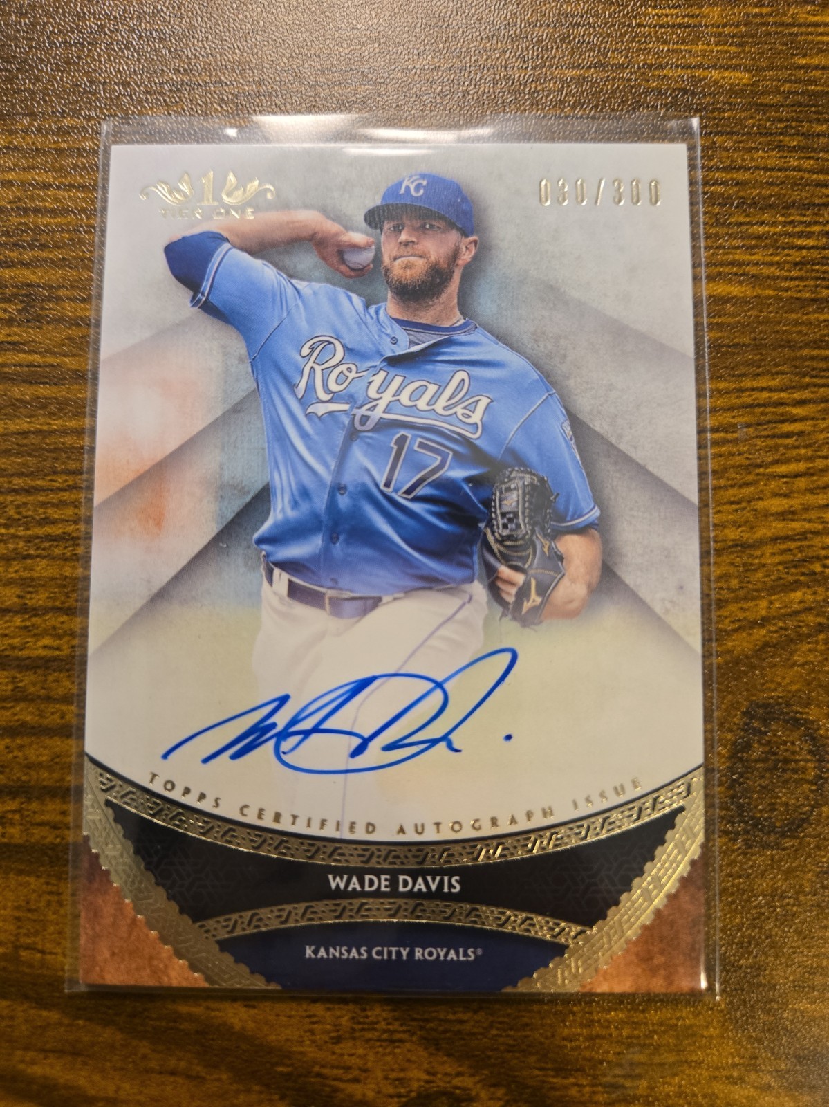 2017 Topps Tier One Autographs Wade Davis #PPA-WDV /300 Royals 2017 Topps Tier One Autographs Wade Davis #PPA-WDV /300 Royals
