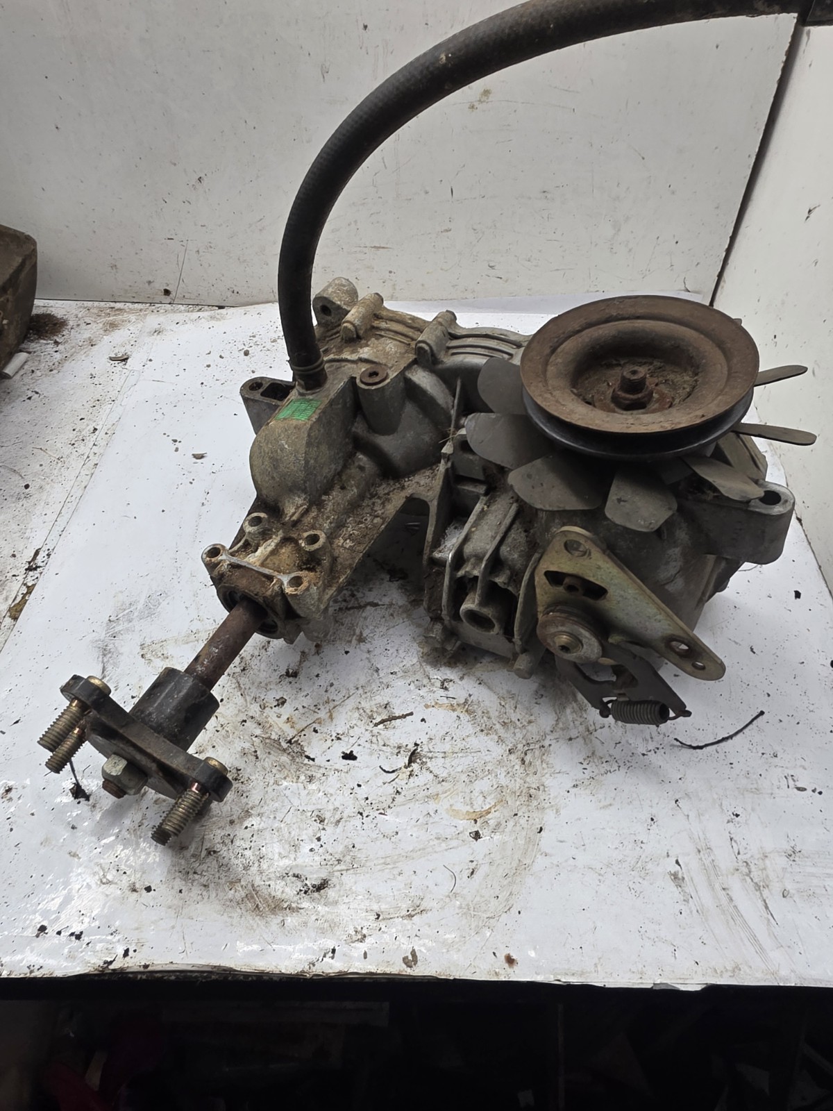 Used Right Transaxle For Cub Cadet RZT 50 Fits Most RZT Models 618-04326 Used Right Transaxle For Cub Cadet RZT 50 Fits Most RZT Models 618-04326