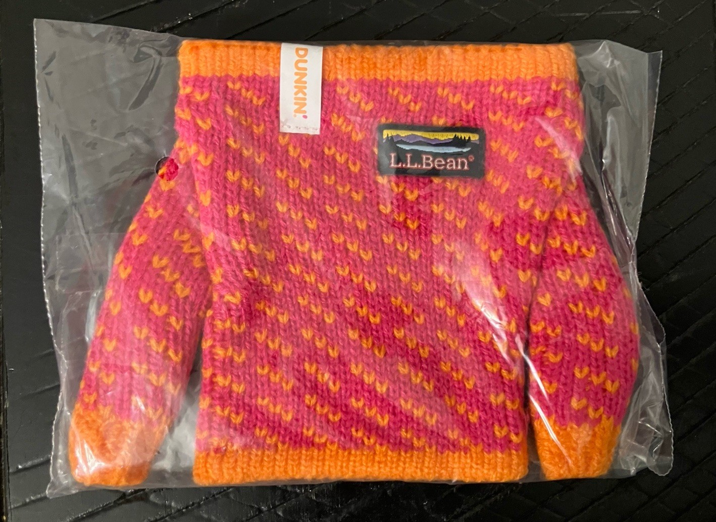 New L.L.Bean x Dunkin Limited Edition Birdseye Knit Sweater Cup Sleeve βοΈππ New L.L.Bean x Dunkin Limited Edition Birdseye Knit Sweater Cup Sleeve βοΈππ