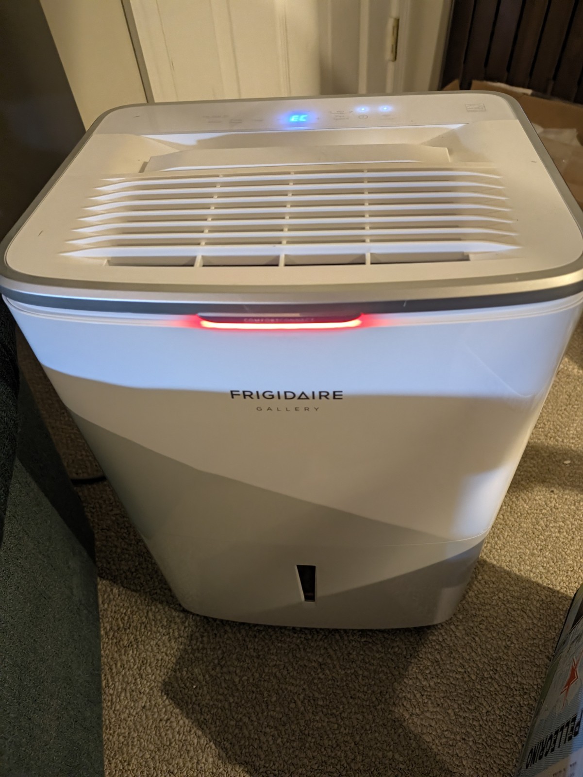 Frigidaire Gallery FGAC5044W1 High Humidity 50 Pint Capacity Dehumidifier...