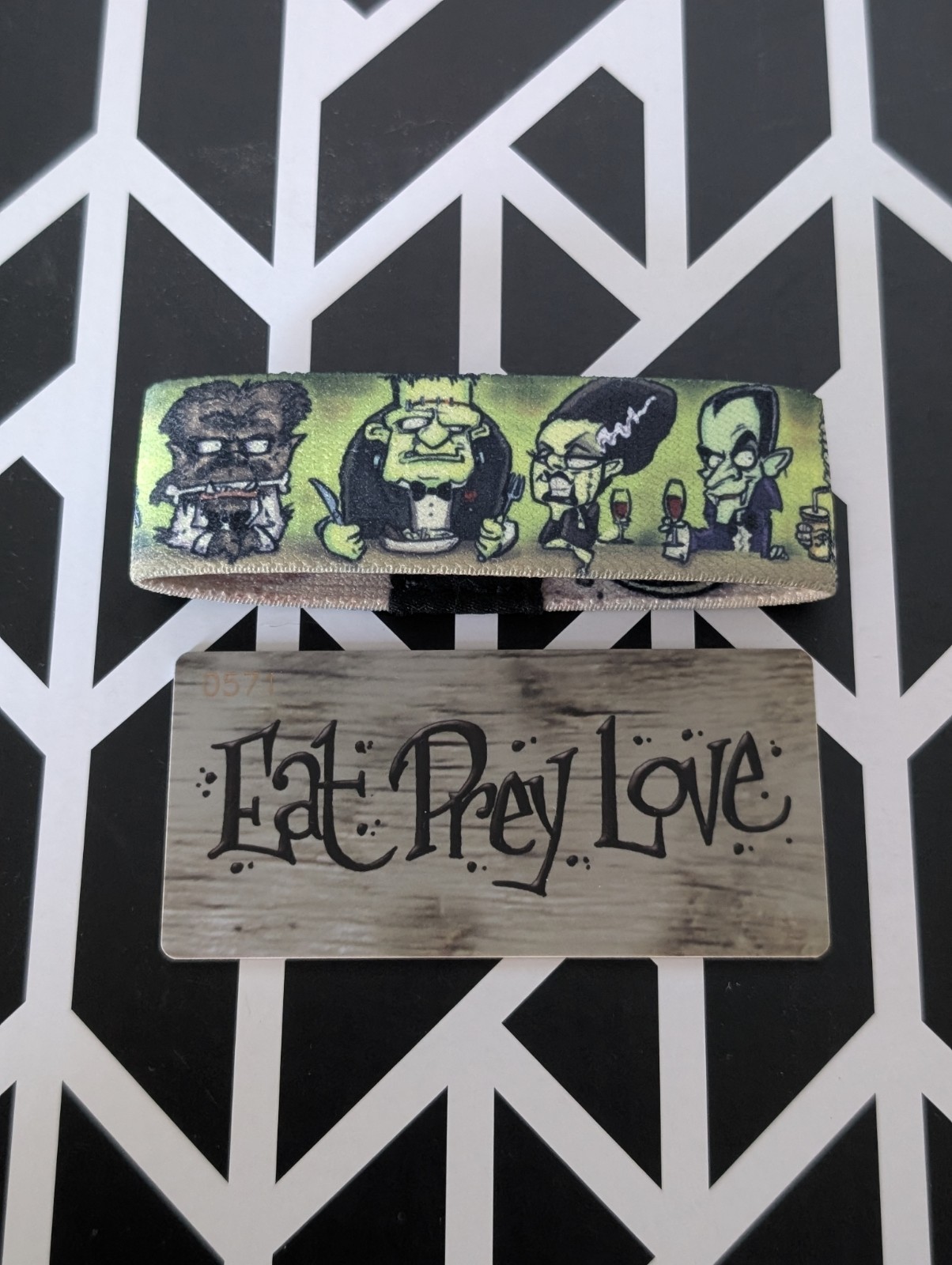 Zox Rare 2018 Halloween Strap #571 Eat Pray Love ~ NEW ~ Med ~ Collector's Card