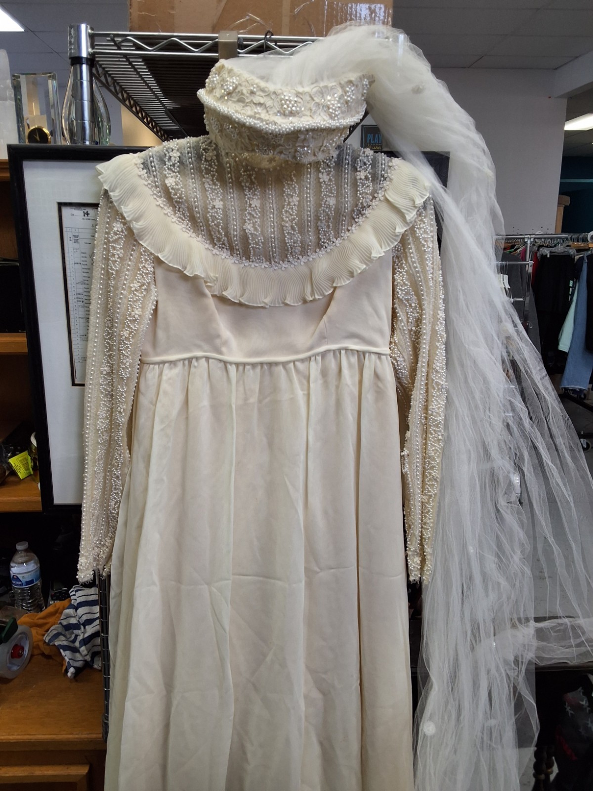 Antique 1920-30 Beaded Pearl long sleeve Wedding Dress w/ Veil Antique 1920-30 Beaded Pearl long sleeve Wedding Dress w/ Veil