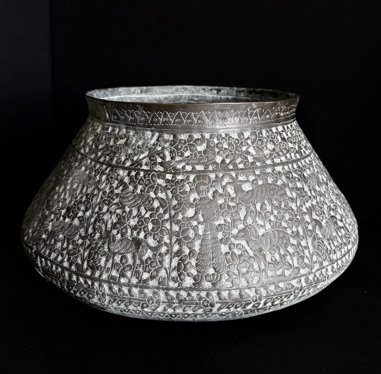 Antique 18th-19th Century Savavid Qajar Persian Islamic Tinned Copper Bowl Large Antique 18th-19th Century Savavid Qajar Persian Islamic Tinned Copper Bowl Large