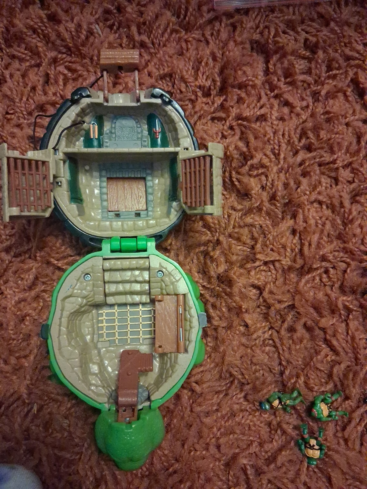 Vintage 1994 Tmt Castle Mini Mutant Micro Playset Ralphael Incomplete 4 Figures. Vintage 1994 Tmt Castle Mini Mutant Micro Playset Ralphael Incomplete 4 Figures.