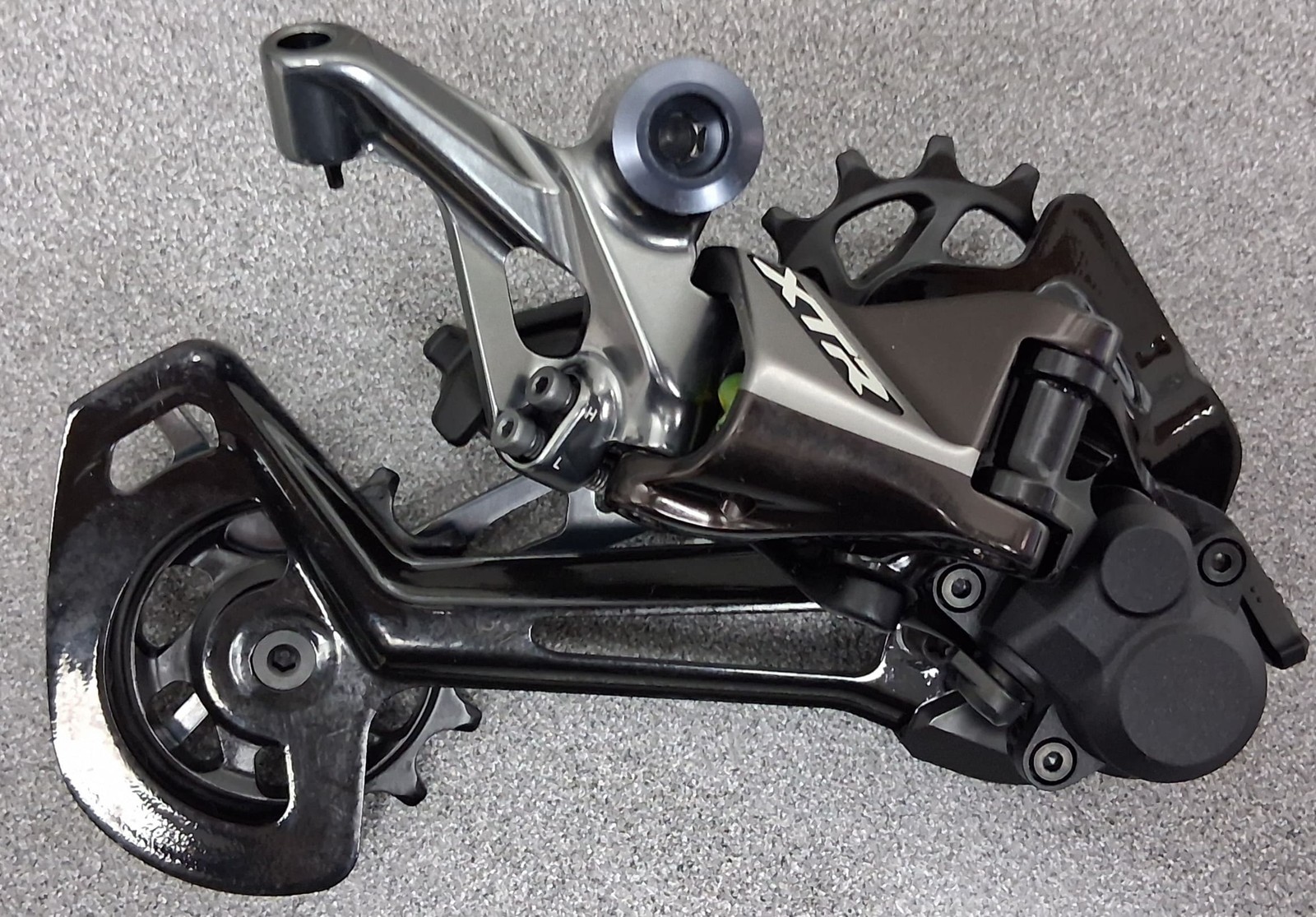 Shimano XTR RD-M9100-SGS 12 Speed Rear Derailleur w/ Clutch: Long Cage, Gray *OE Shimano XTR RD-M9100-SGS 12 Speed Rear Derailleur w/ Clutch: Long Cage, Gray *OE
