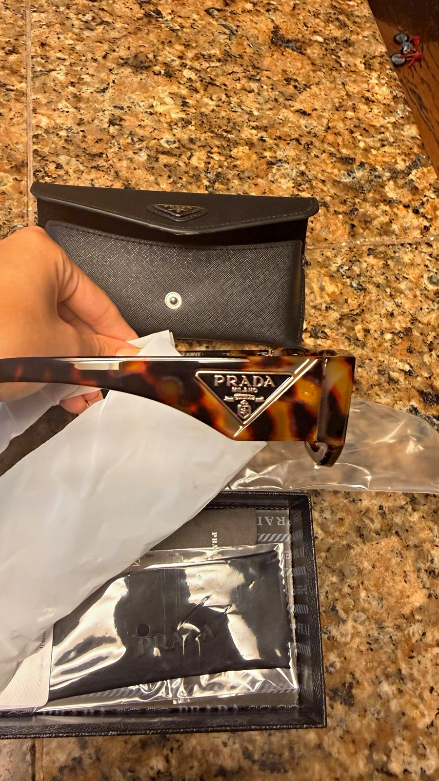 PRADA Milano Women\'s Tortoise Shell Rectangle Sunglasses Brown Tinted w/Case Box