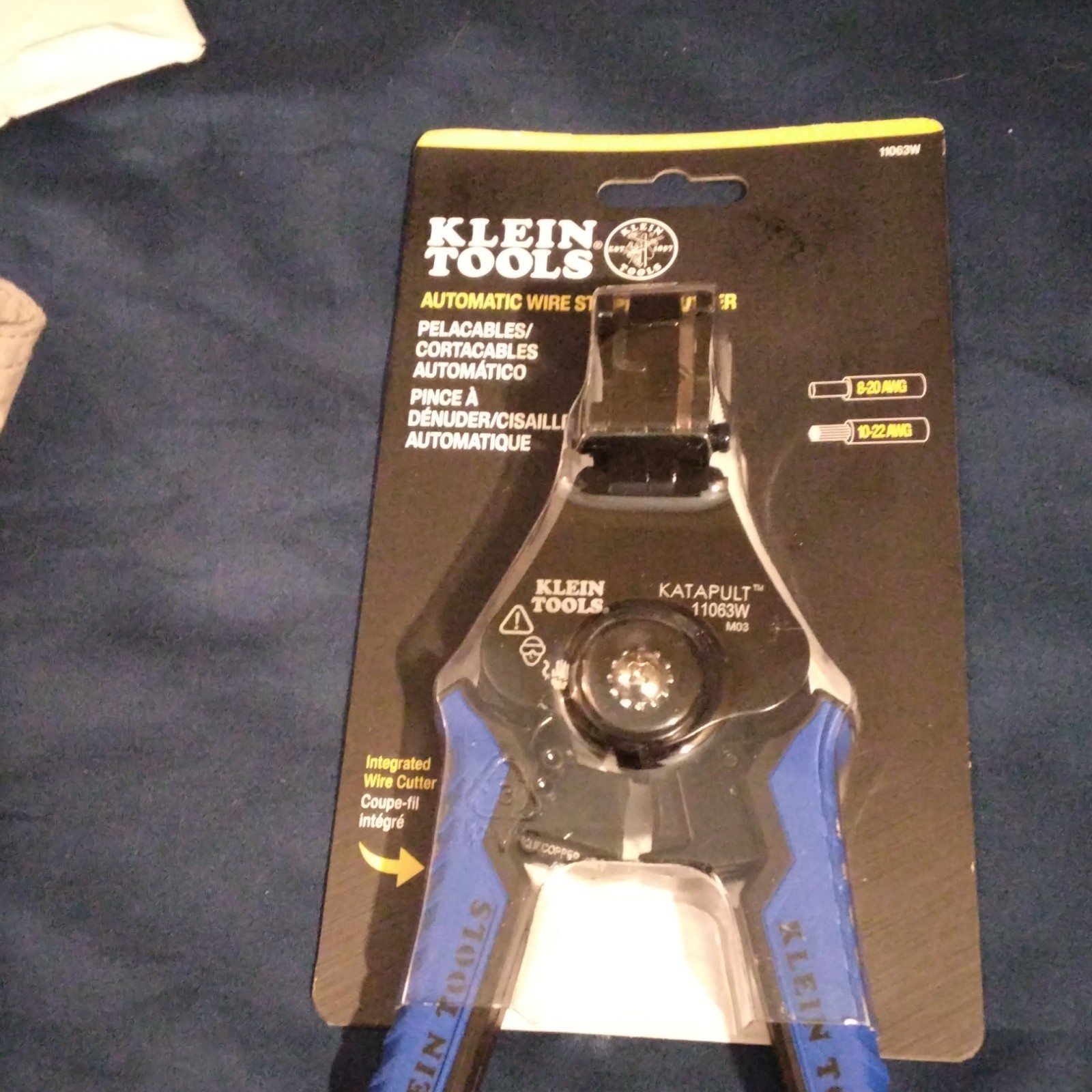 Klein Tools Katapult Wire Stripper/Cutter Clear Sheath 11063W Klein Tools Katapult Wire Stripper/Cutter Clear Sheath 11063W