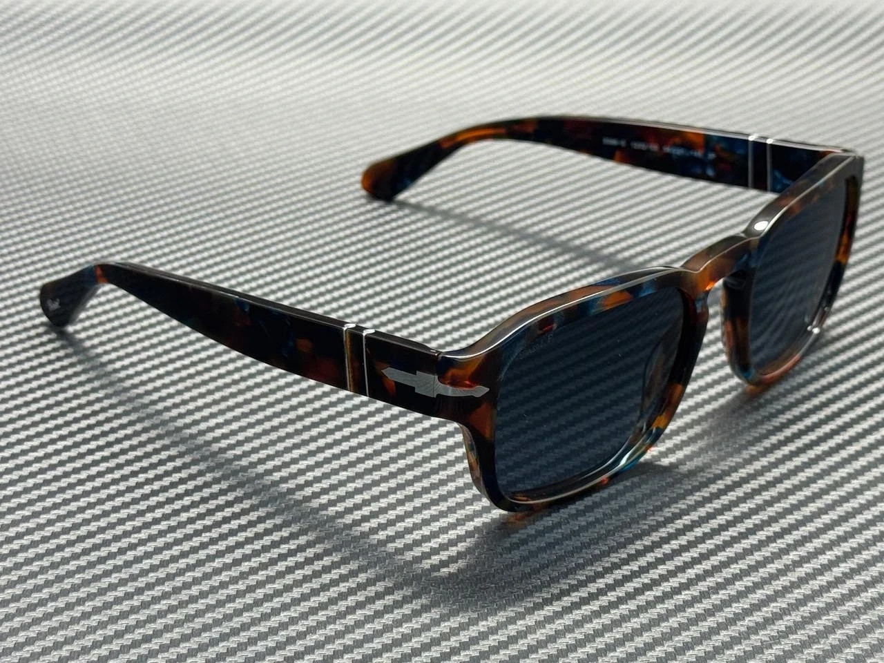 Persol PO3386S Classic Retro Sunglasses Tortoise Blue Marble Frame Persol PO3386S Classic Retro Sunglasses Tortoise Blue Marble Frame