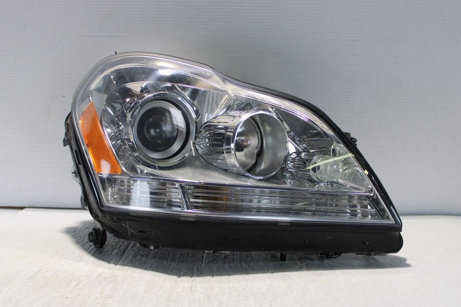 2007-2012 Mercedes-Benz GL Class Halogen Right Side Headlight OEM 164820485964