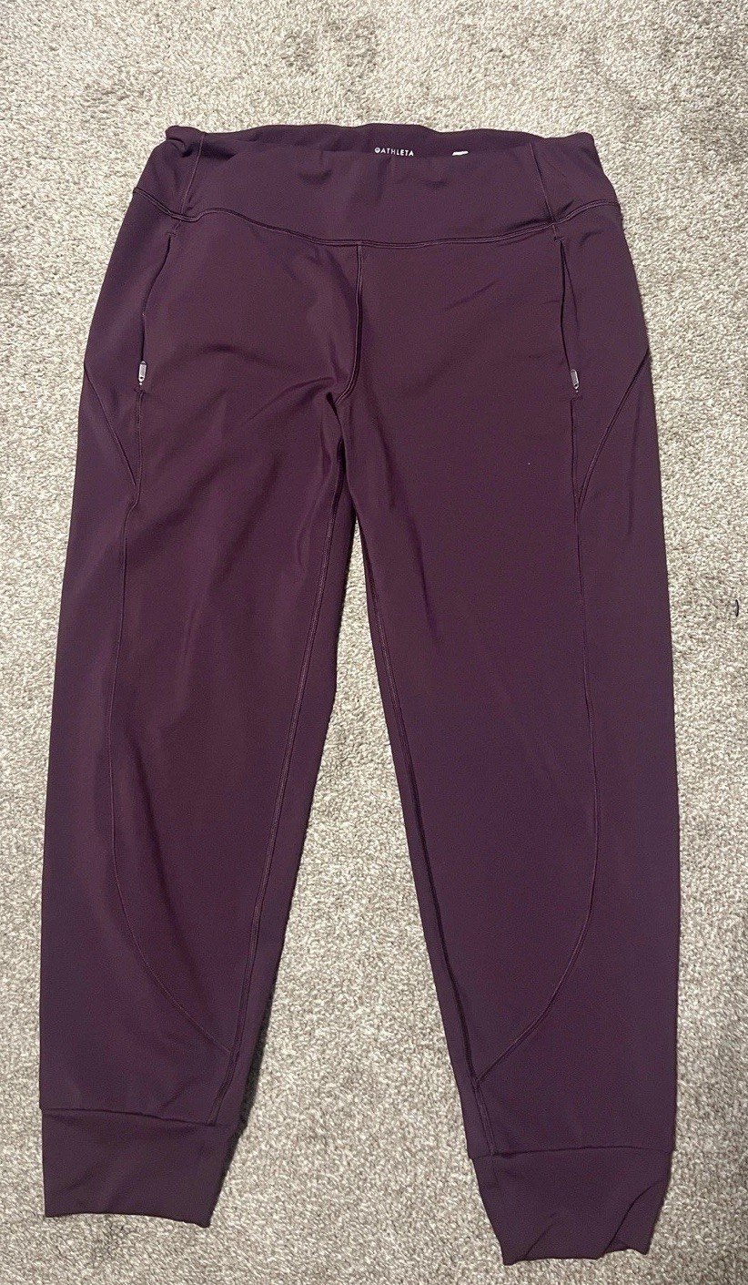 Athleta Rainier Jogger In Burgundy Size Large Athleta Rainier Jogger In Burgundy Size Large