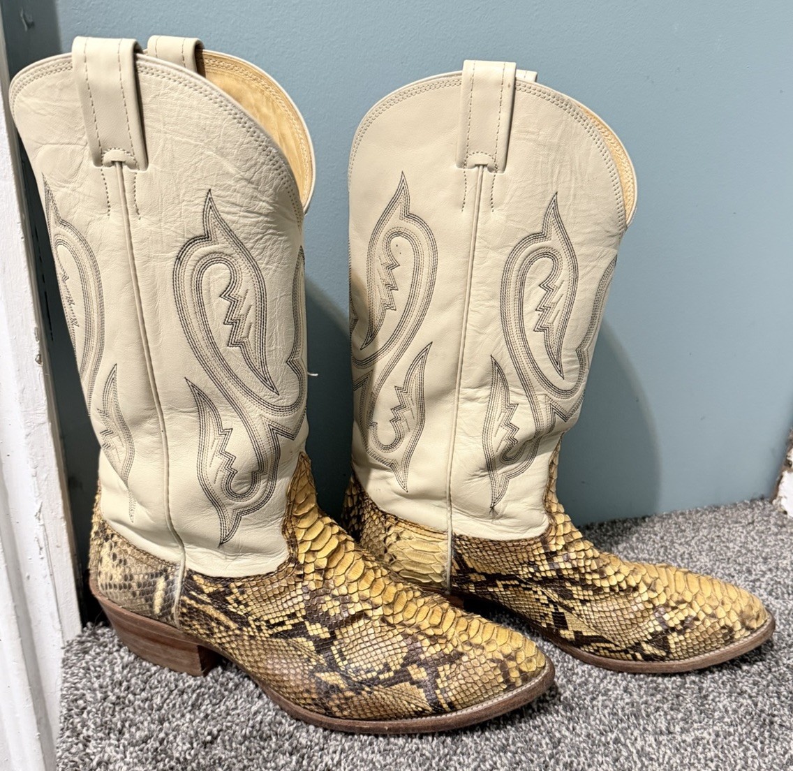 Vintage Nocona Men\'s Western Cowboy Boots Snakeskin Print US Size 10 D rare