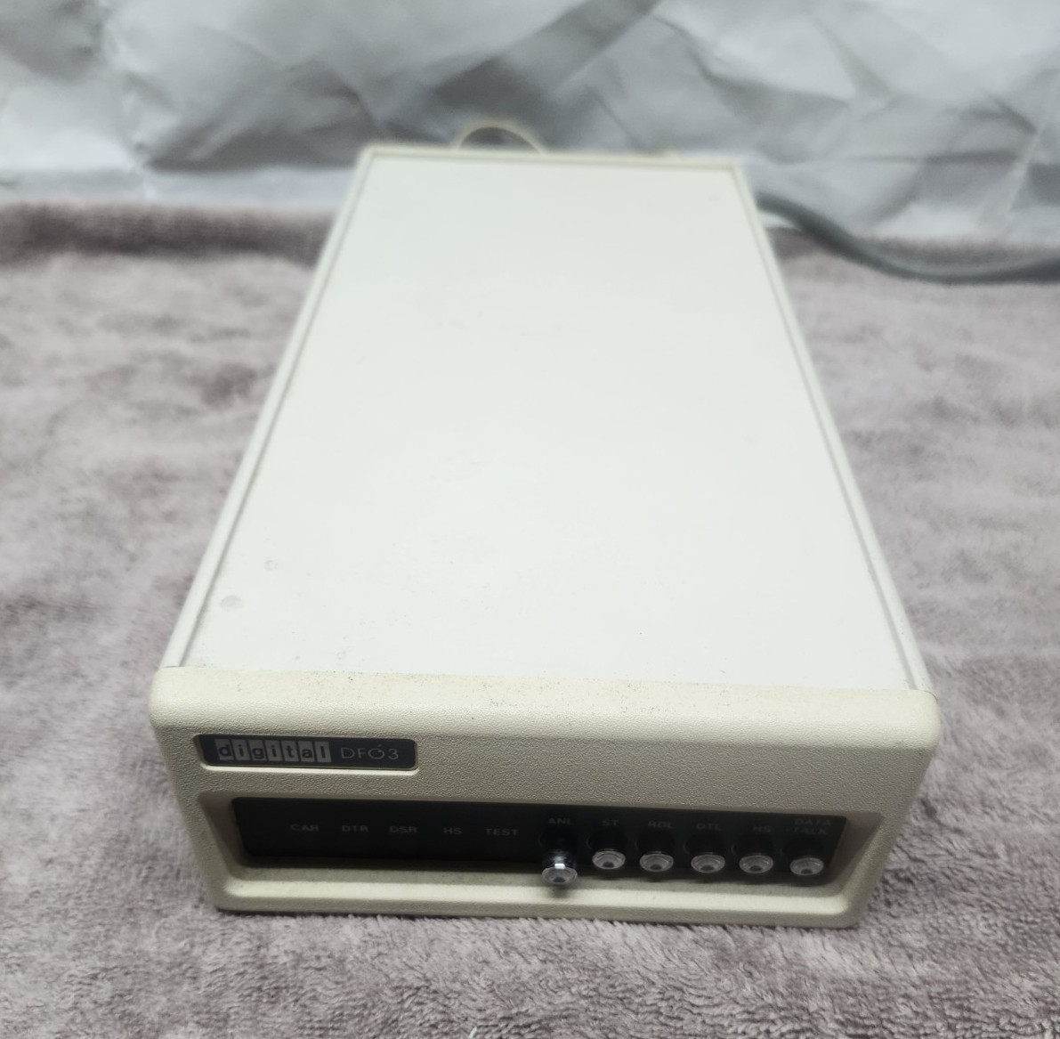 Rare Vintage DEC DIGITAL DFO3 modem ~Powers Up but UNTESTED #2 Rare Vintage DEC DIGITAL DFO3 modem ~Powers Up but UNTESTED #2