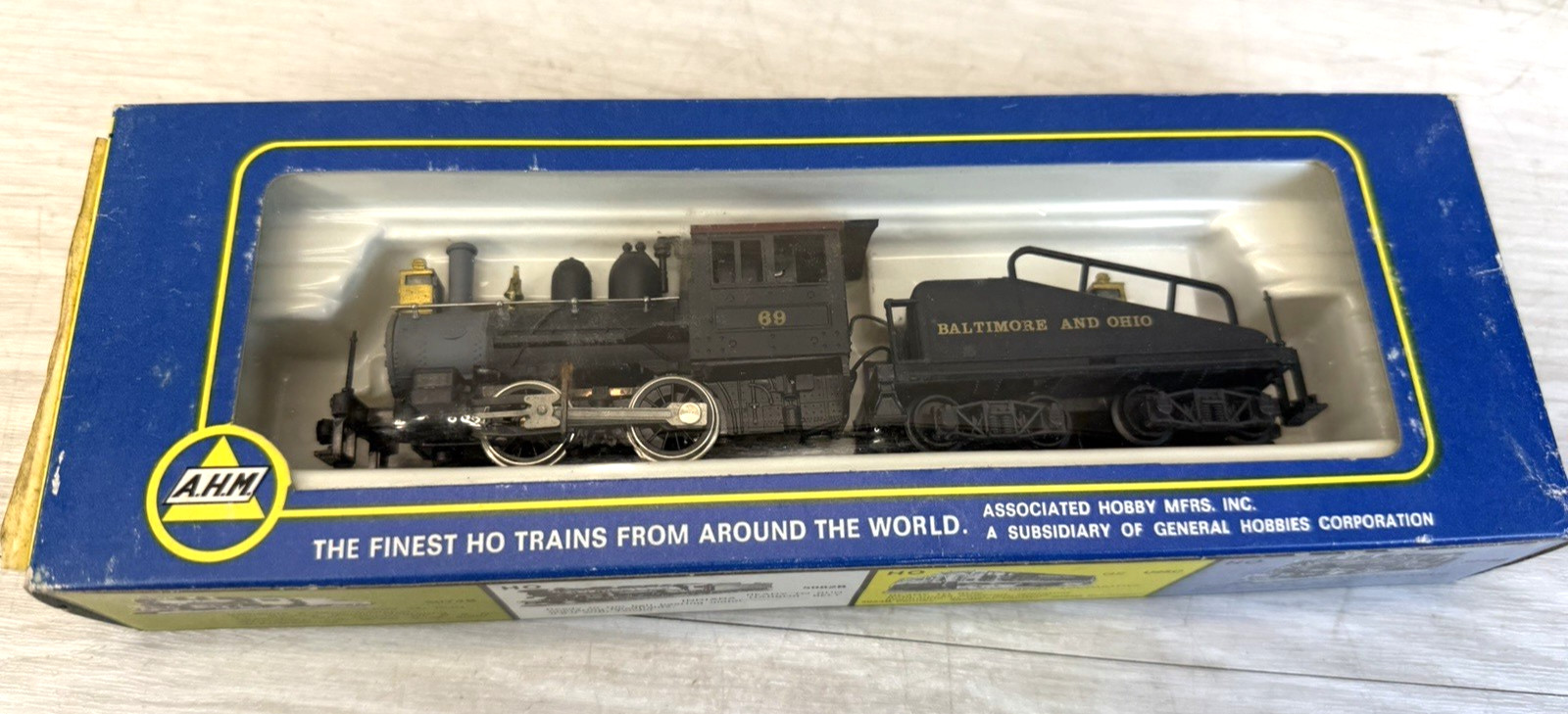 HO Vintage AHM 0-4-0 Baltimore & Ohio Tender Switcher 5075B #69 NOS HO Vintage AHM 0-4-0 Baltimore & Ohio Tender Switcher 5075B #69 NOS