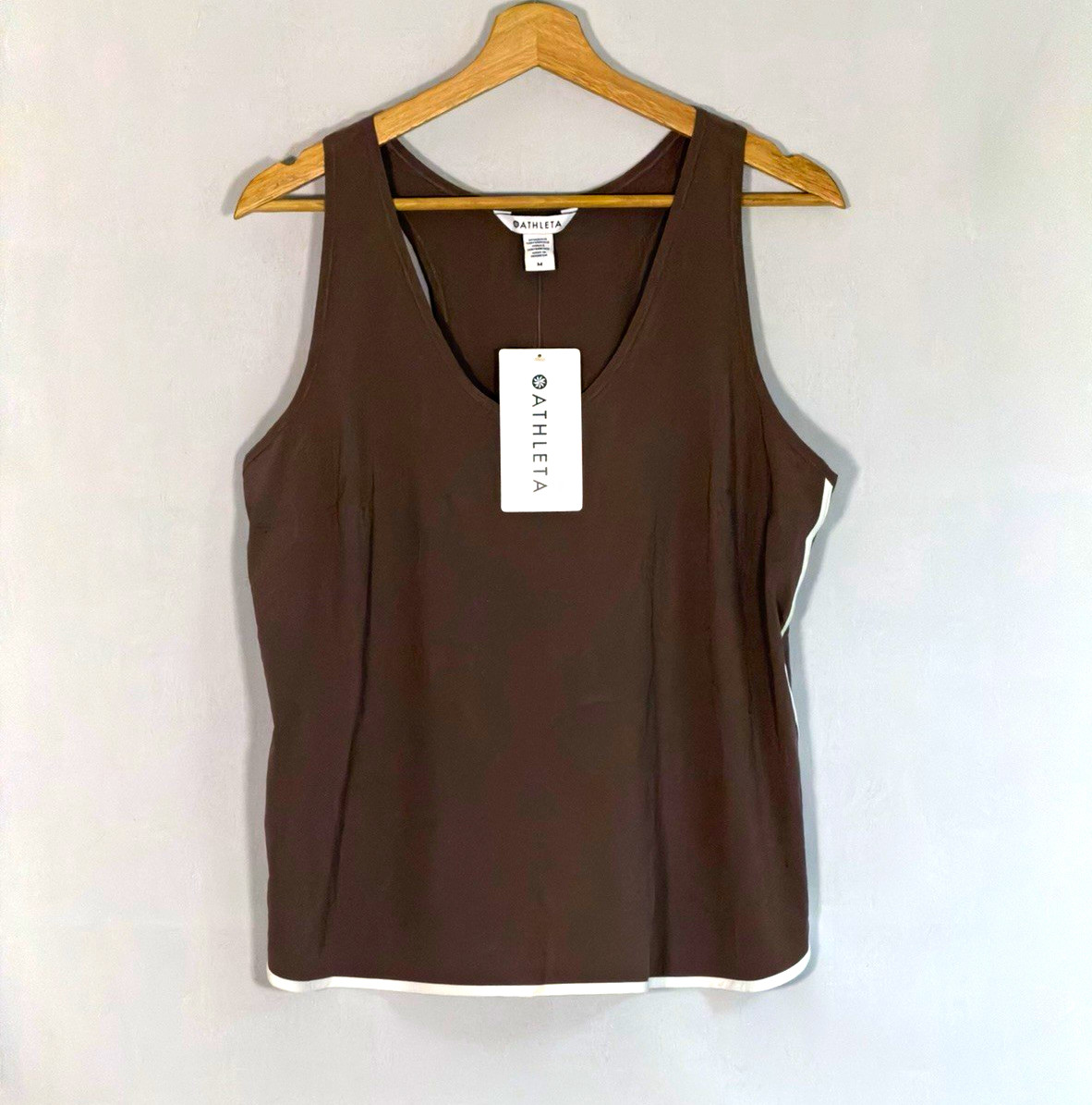 NWT Athleta Journey Tank M Brown Ivory Featherweight Stretch Travel Top