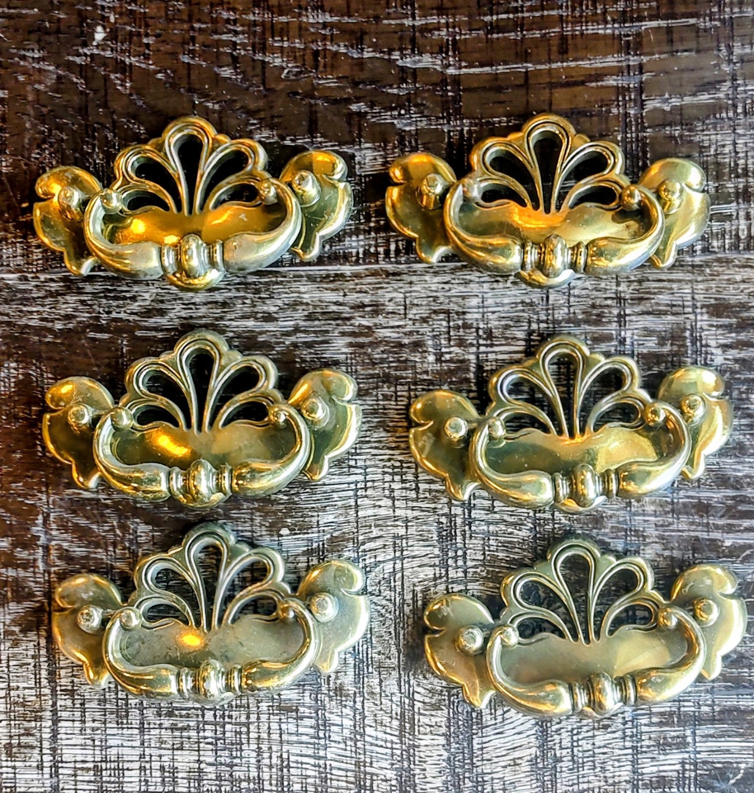 10 Vintage 1985 Brass Drawer Pull Set of New Old Stock 3” Centers B 756-0 2.7 Oz 10 Vintage 1985 Brass Drawer Pull Set of New Old Stock 3” Centers B 756-0 2.7 Oz