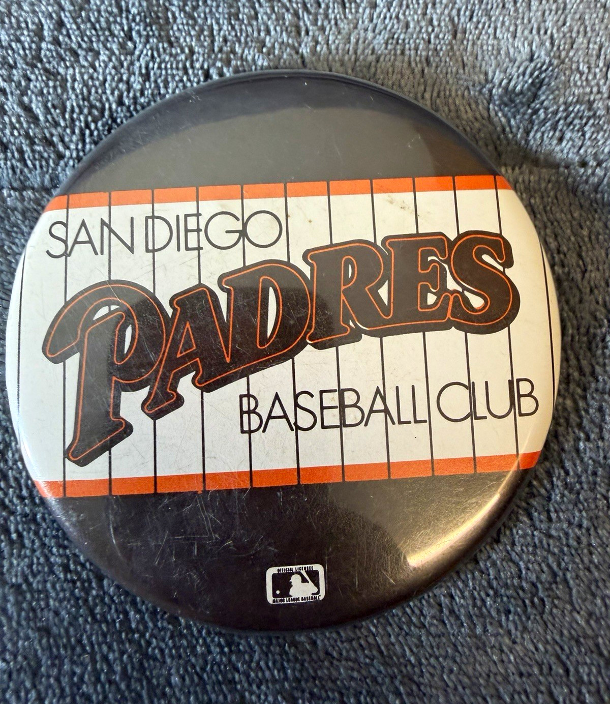 Vintage San Diego Padres MLB Baseball Club Large Pinback Button Brown Orange