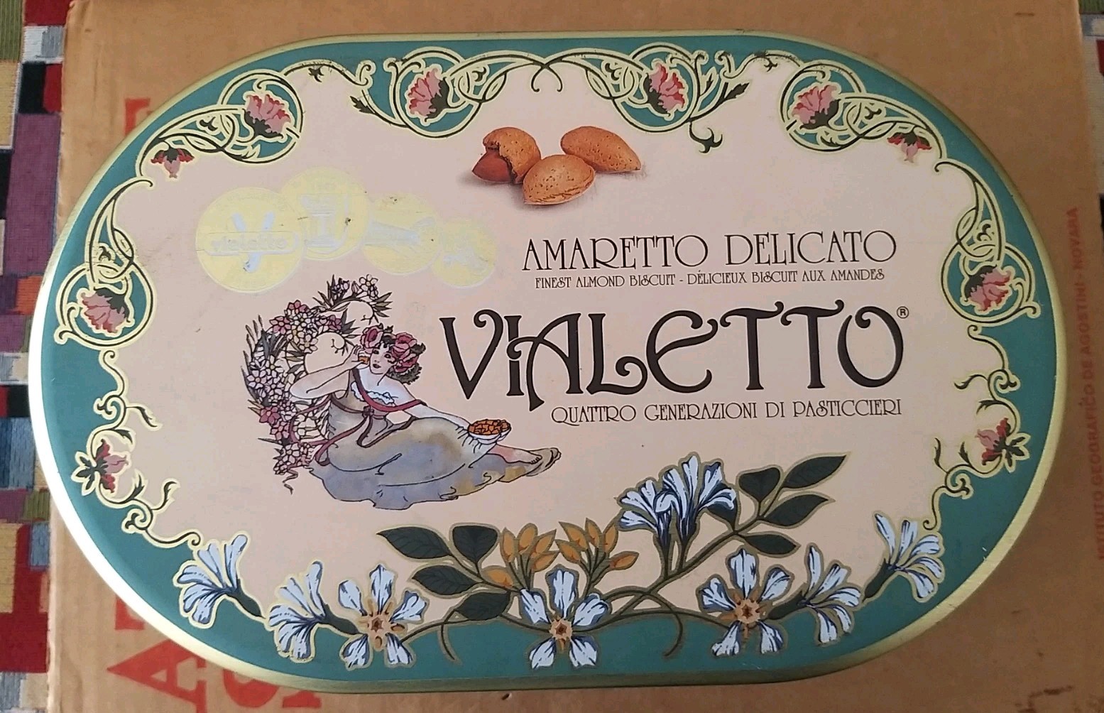 VINTAGE VIALETTO Amaretto Delicato tin box 90s VINTAGE VIALETTO Amaretto Delicato tin box 90s