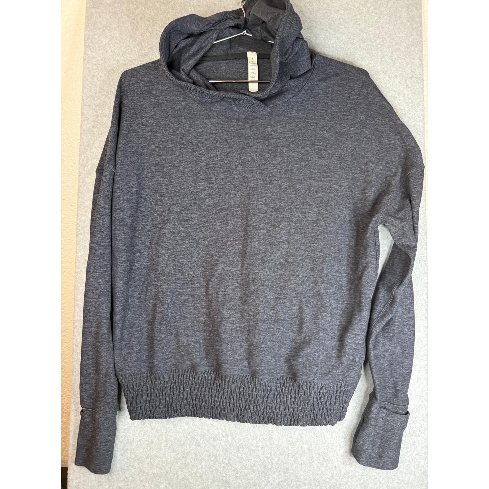 Lululemon Gray Heathered Smocked Waist Hoodie Sweatshirt Thumbholes Size 6 Lululemon Gray Heathered Smocked Waist Hoodie Sweatshirt Thumbholes Size 6