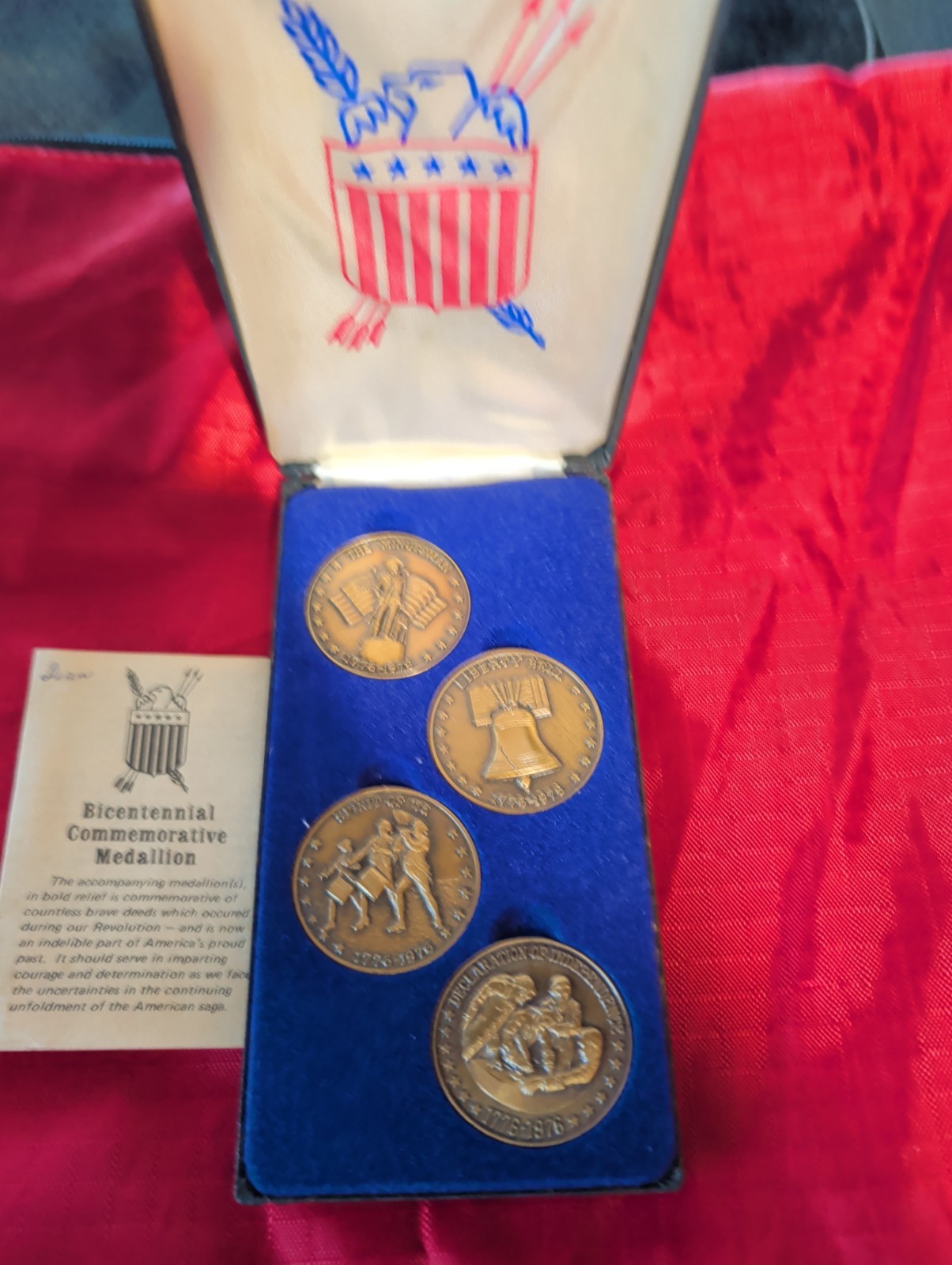 VINTAGE 1976 Bicentennial medals set of 4 in presentation case RARE VINTAGE 1976 Bicentennial medals set of 4 in presentation case RARE