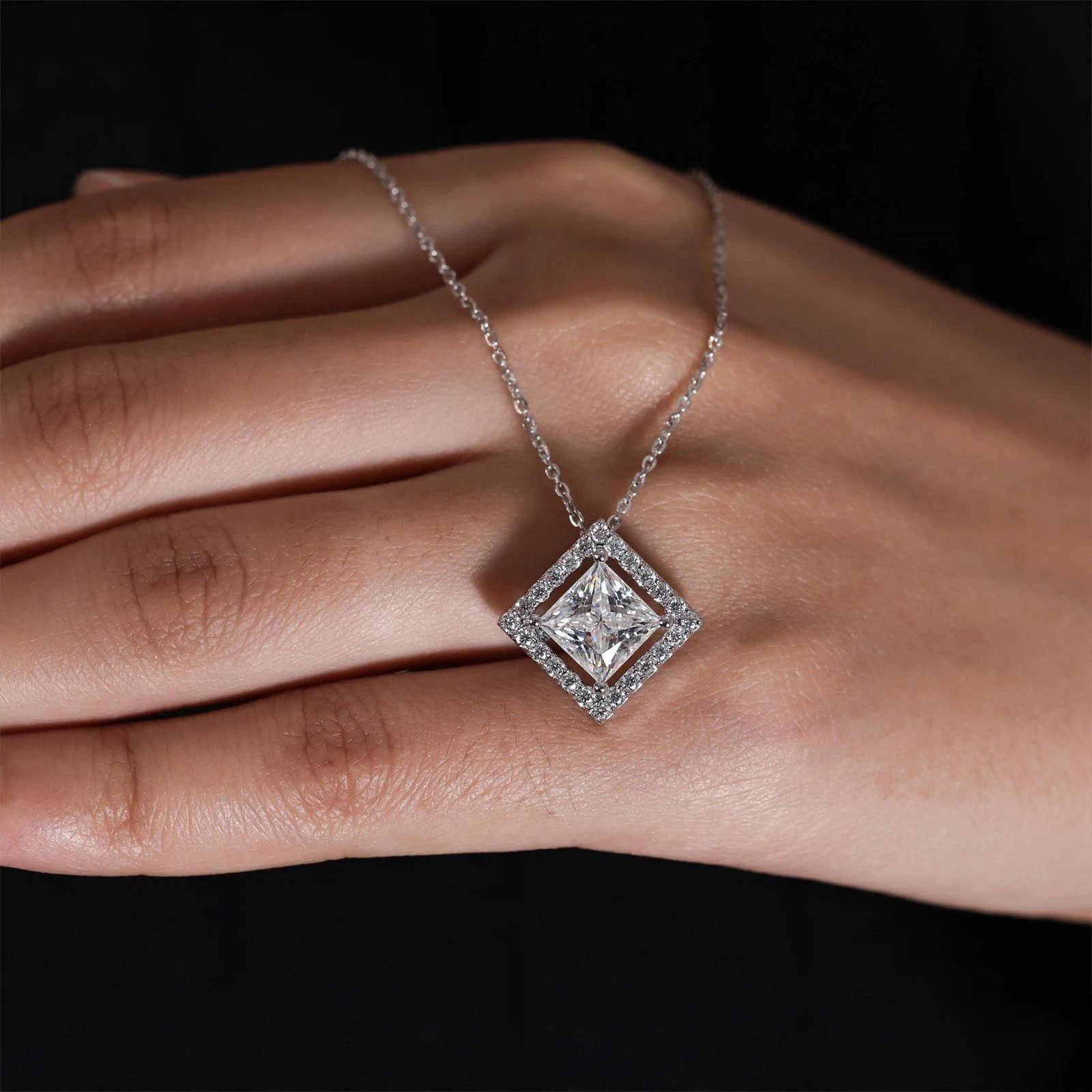 Luxurious 4Ct Certified Princess Cut Lab Created Diamond Halo Pendant-925 Silver
