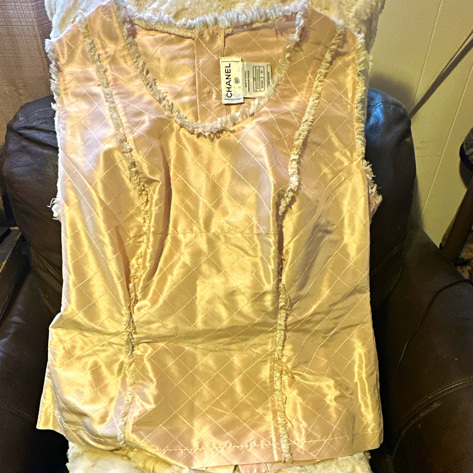 CHANEL 2004 Karl Lagerfeld Pink Quilted Silk-Lined Sleeveless Top FR 48 Vintage