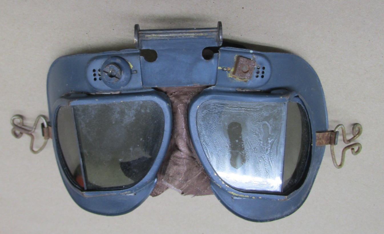 RARE Genuine WW2 RAF MKVII MK7 Flying / Pilot Goggles for Parts or Restoration RARE Genuine WW2 RAF MKVII MK7 Flying / Pilot Goggles for Parts or Restoration