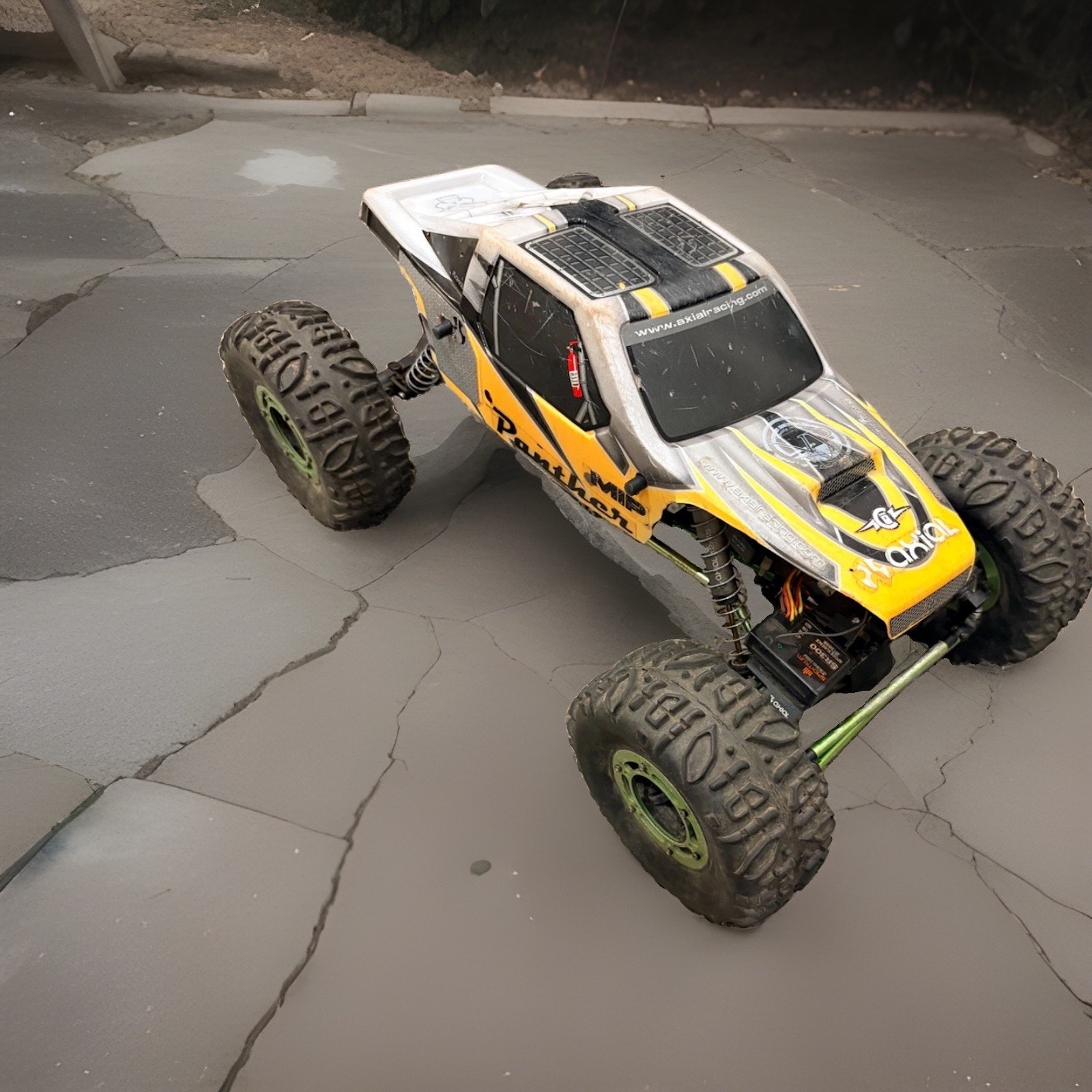 Axial AX10 Custom 1/10 4WD Rock Crawler RTR Spektrum DX3 Hitec Proline