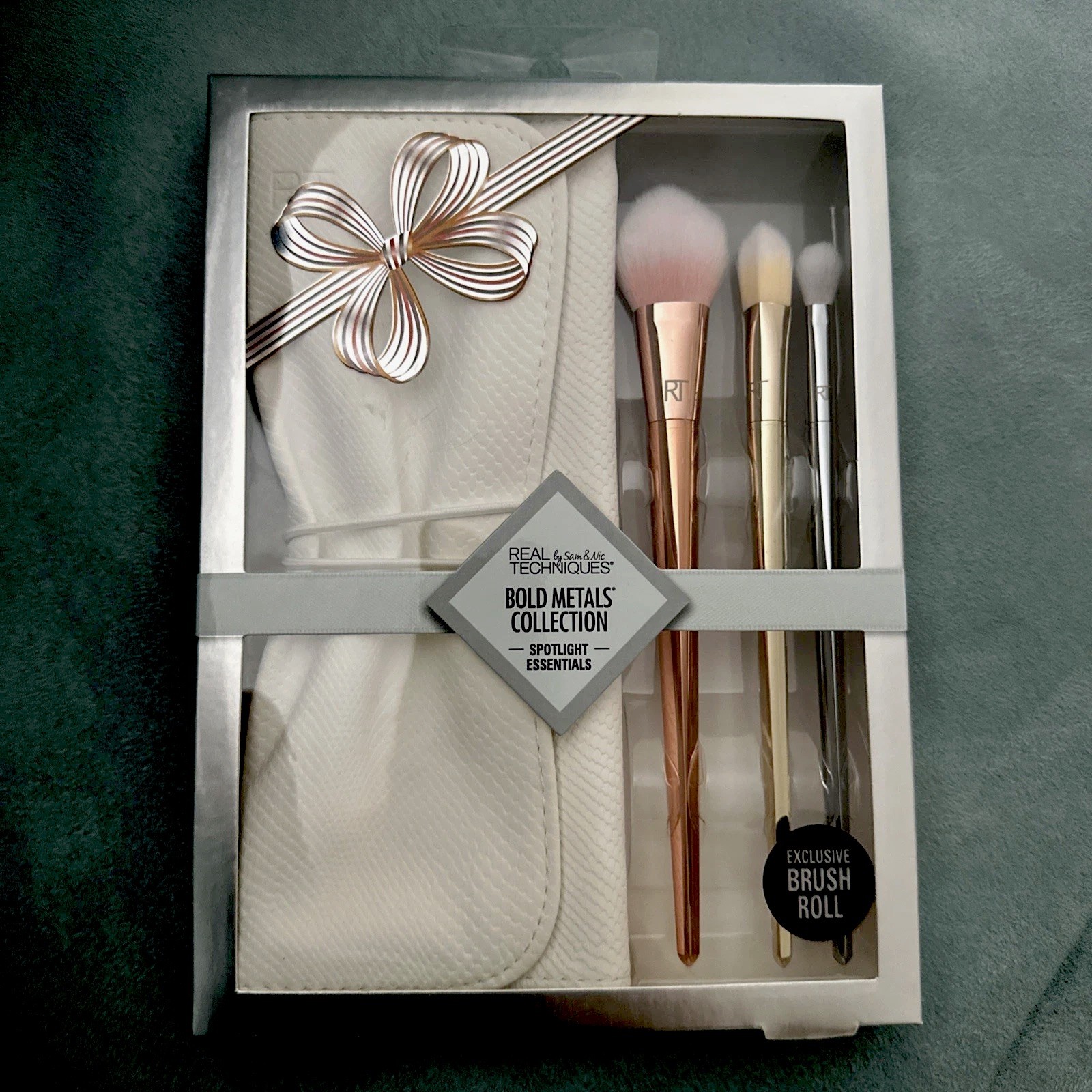 Real Techniques Bold Metal Collection Makeup Brush Set Plush Premium Quality Real Techniques Bold Metal Collection Makeup Brush Set Plush Premium Quality