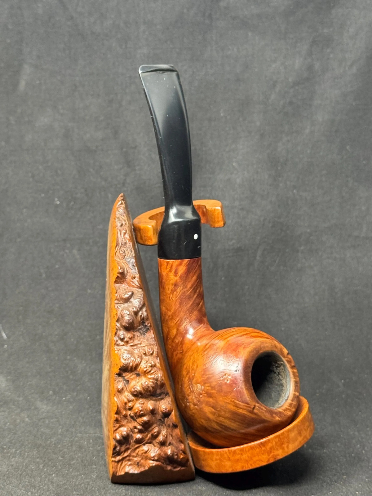 Vauen Luxus 3075 Smooth Bent Apple | Exceptional Bird\'s Eye Briar | German Vauen Luxus 3075 Smooth Bent Apple | Exceptional Bird\'s Eye Briar | German
