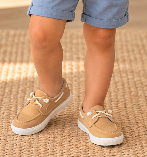 NWT Cat & Jack Boys Boat Shoes Size 13 Tan Faux Suede Lace Up Casual Slip On