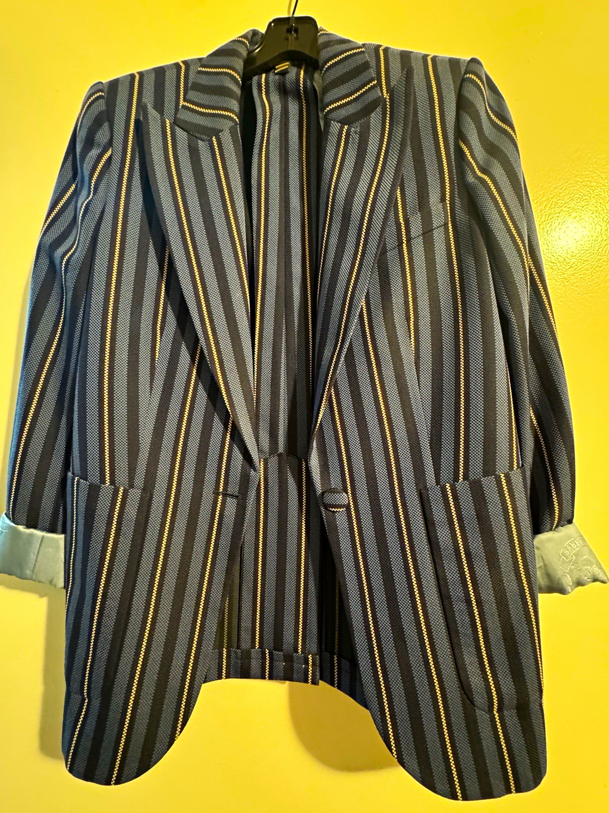 Burberry Women’s Blue Striped Blazer Jacket Size 6 Lined Mid-Length Button Burberry Women’s Blue Striped Blazer Jacket Size 6 Lined Mid-Length Button