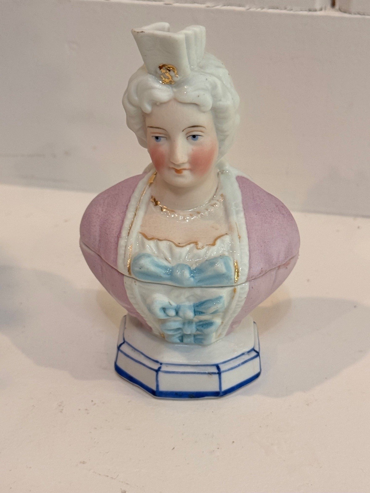 Antique 19th-Century European Hand-Painted Porcelain Lady Bust Trinket Box Antique 19th-Century European Hand-Painted Porcelain Lady Bust Trinket Box