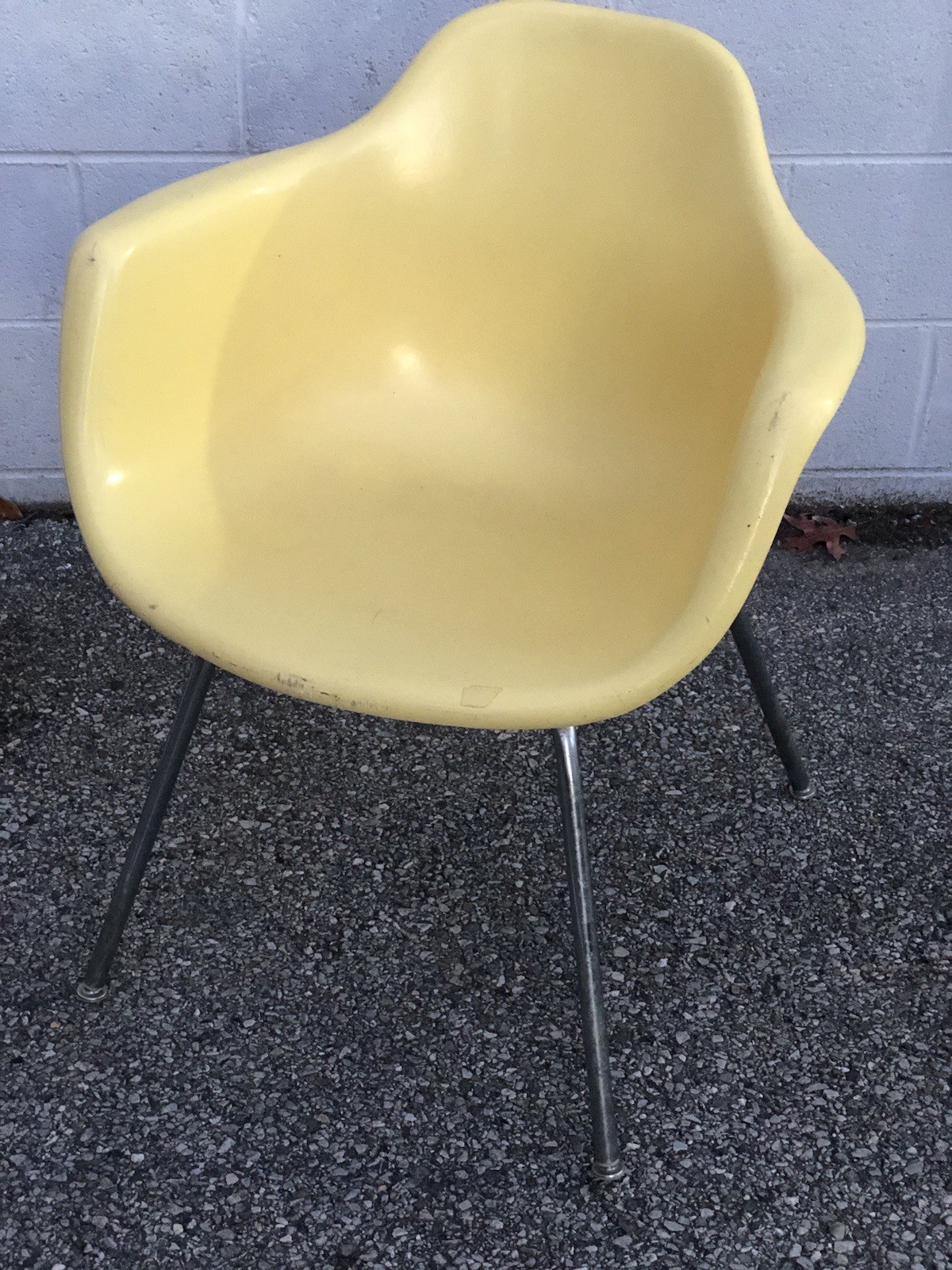 Vintage Krueger Metal Prods Mid Century Modern Fiberglass Molded Chair MCM USA