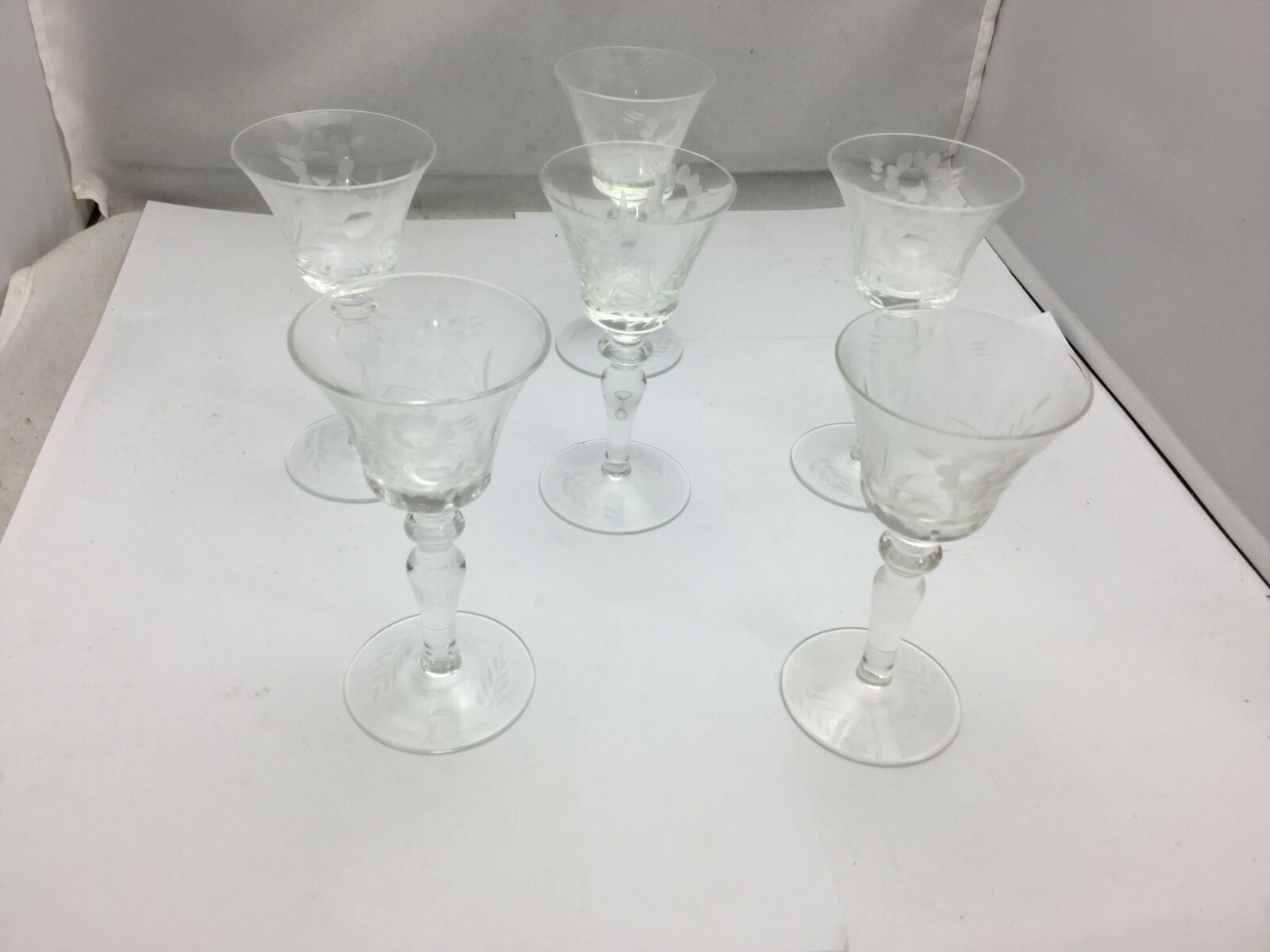 Small crystal glass goblet, set of 6 Small crystal glass goblet, set of 6