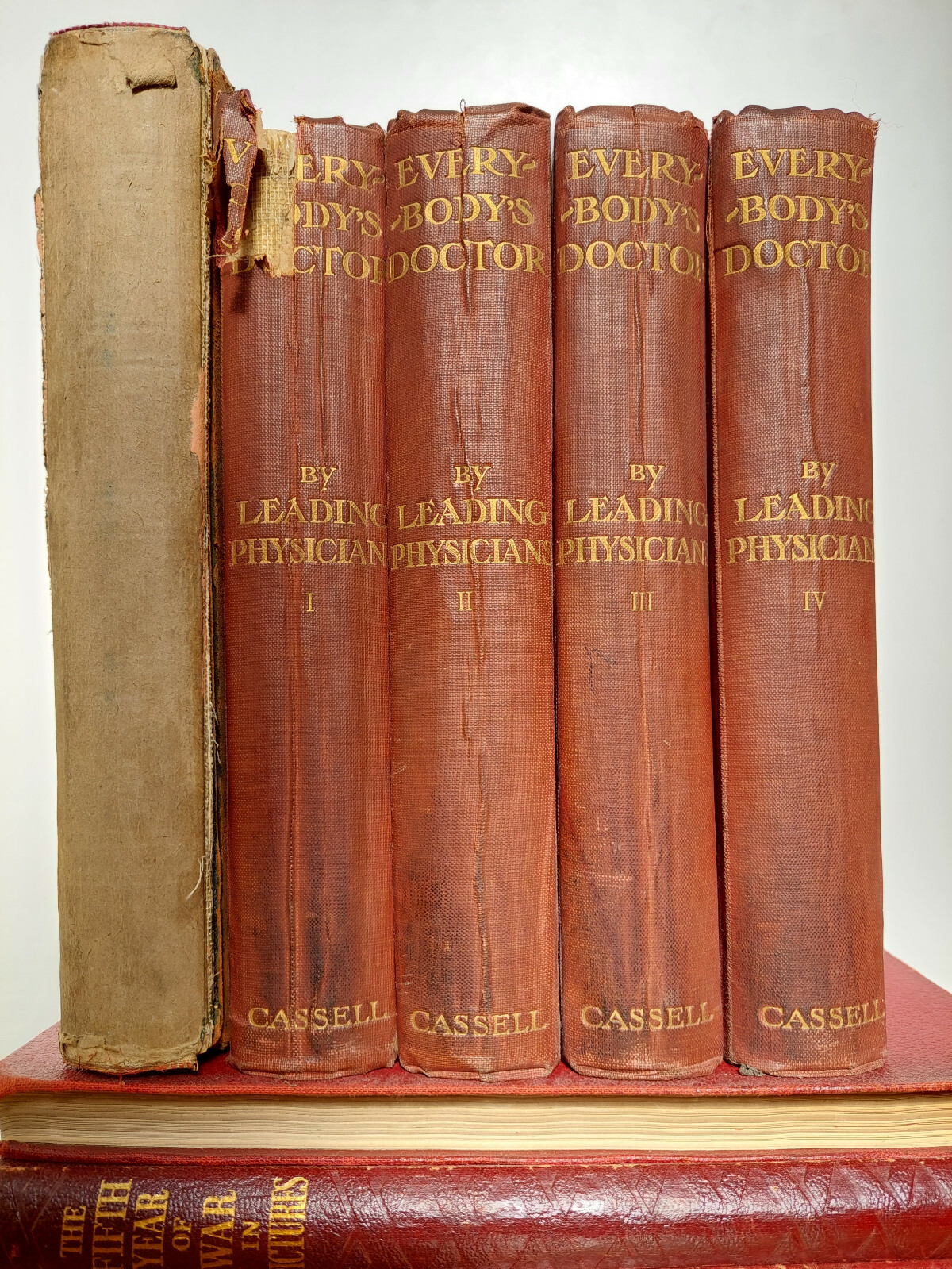 Everybody\'s Doctor, Cassell - 4 Volume Set 1912 & The Household Physician