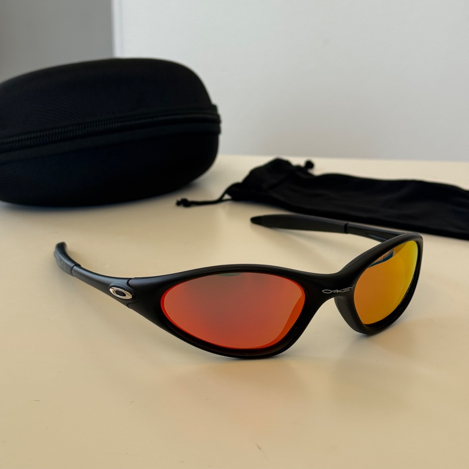 Vintage Oakley Minute Sunglasses Black Ruby 24k Lenses Y2K Eye Jacket Style