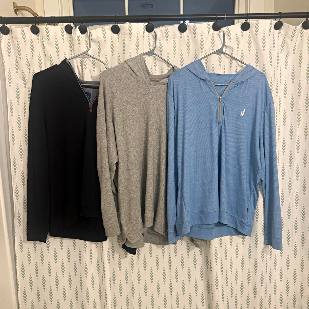 Johnnie-O Men’s L Custom Hooded 1/4 Zip, knit Pullover, Sully Quarter zip Johnnie-O Men’s L Custom Hooded 1/4 Zip, knit Pullover, Sully Quarter zip