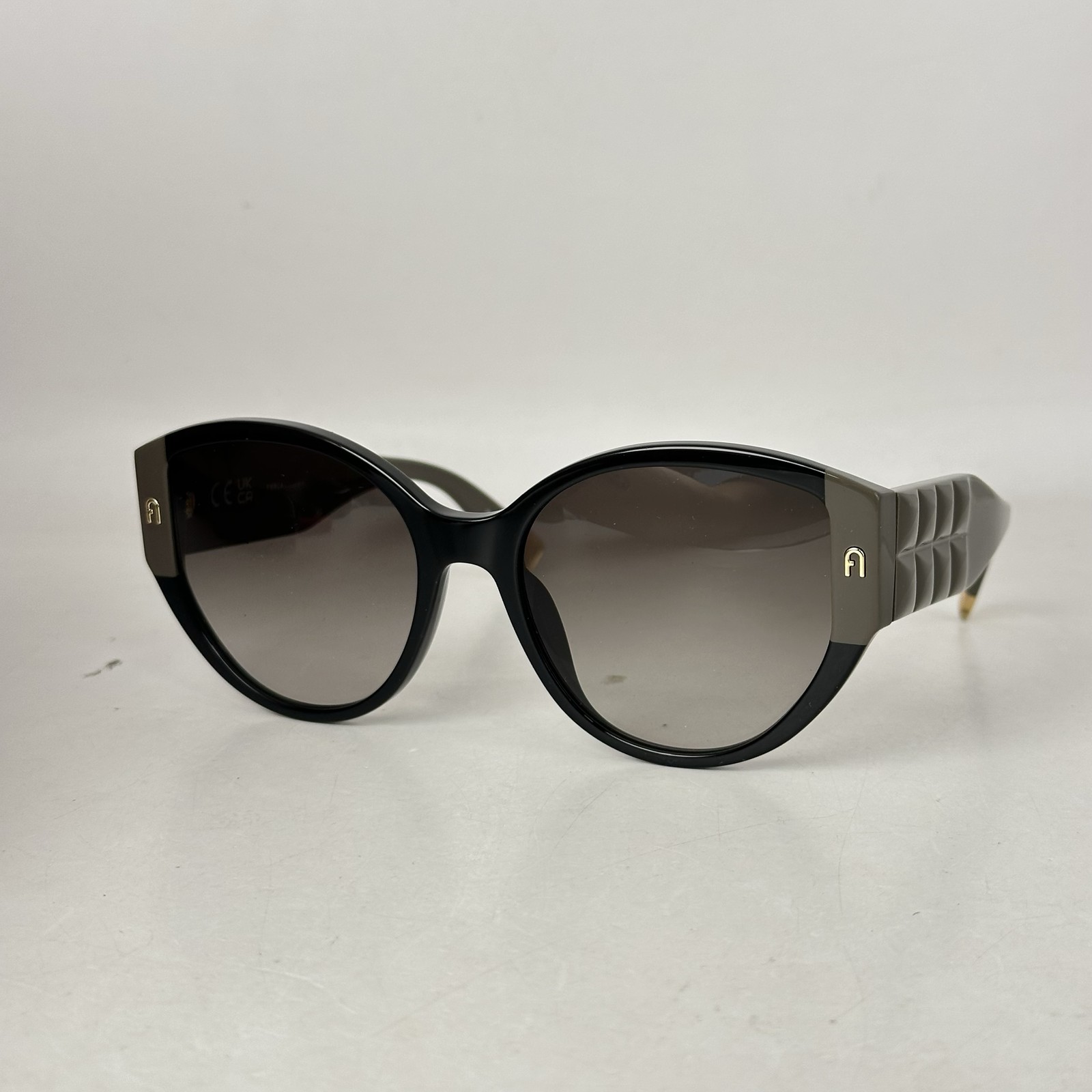 Furla Womens Oversize Phantos Gradient Sunglasses SFU784 Black/Brown