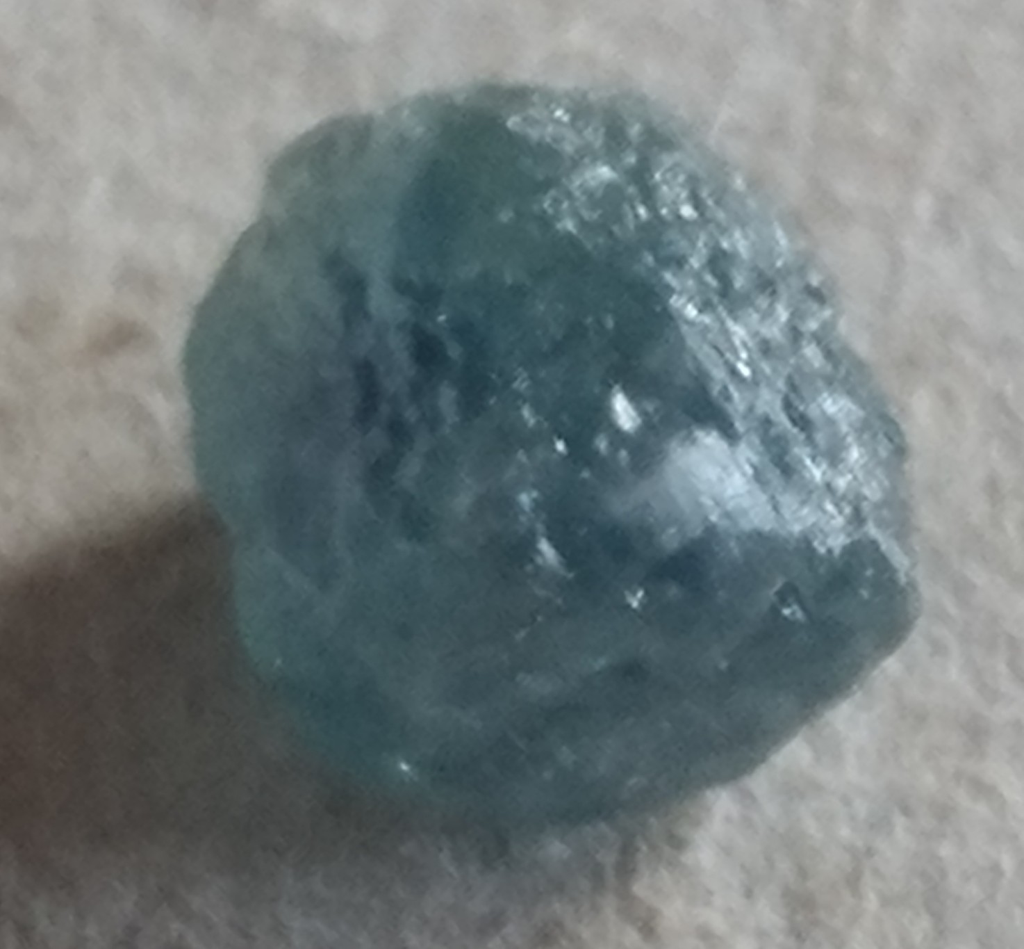 1.90 carat Montana Sapphire rough. BLUE GREEN. Heat Treated. 1.90 carat Montana Sapphire rough. BLUE GREEN. Heat Treated.