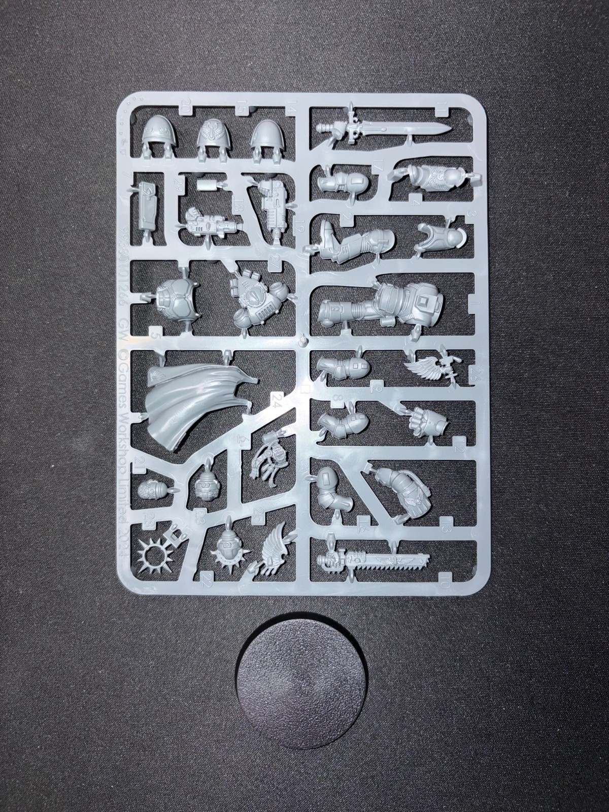 Captain - Blood Angels - Warhammer 40K - New On Sprue