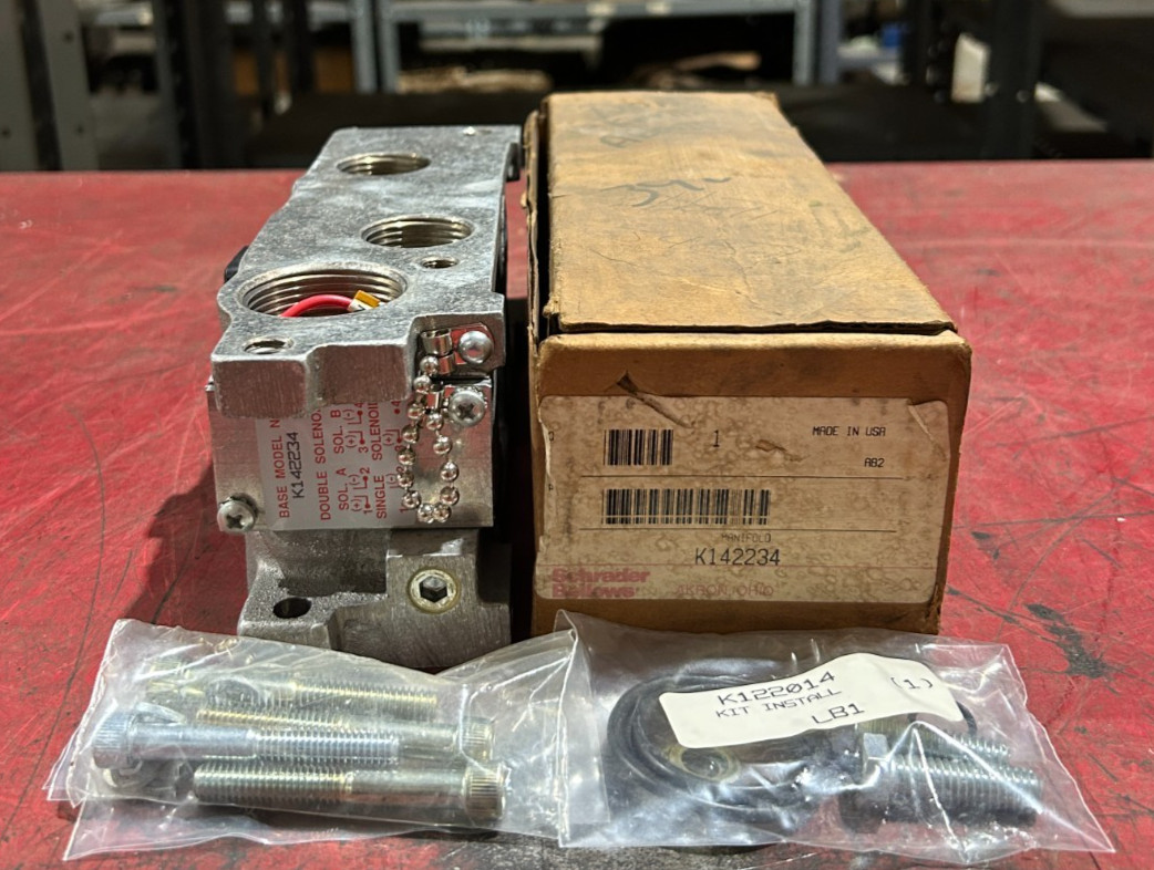 NEW IN BOX SCHRADER BELLOWS VALVE SUB BASE ASSEMBLY K142234