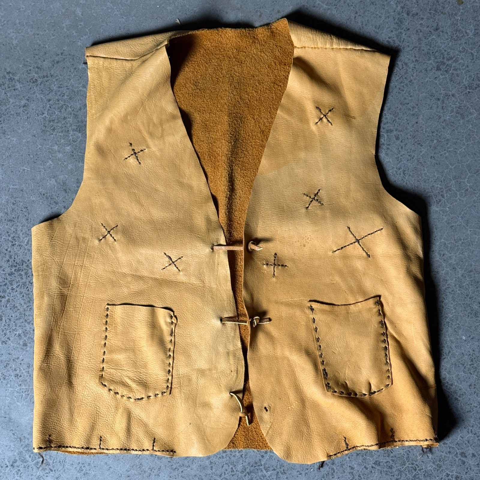 Vintage Handmade Leather Vest Mens Small Primitive Western Buckskin Style Rustic
