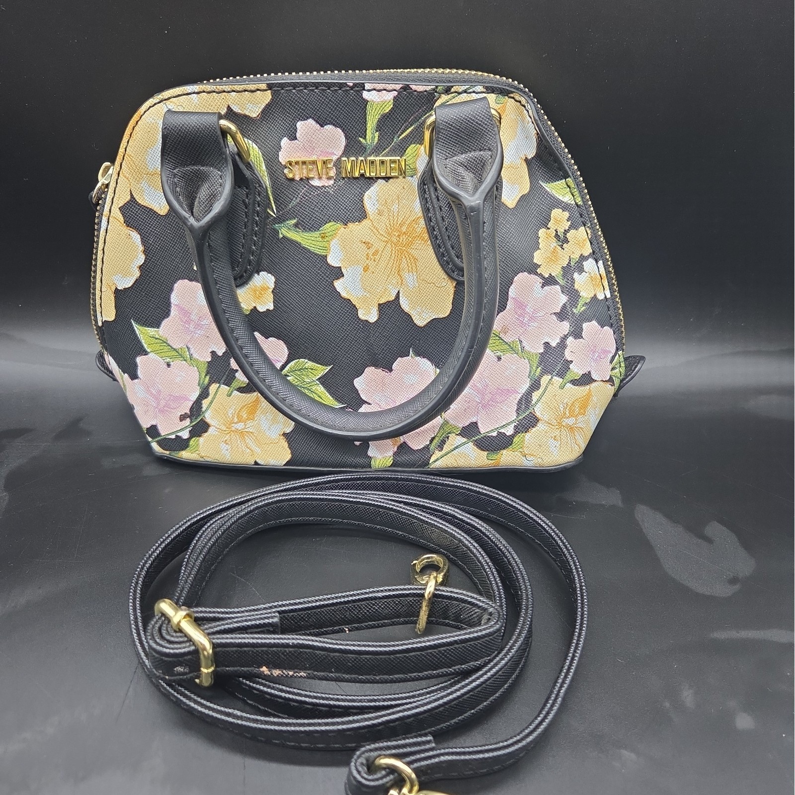 Steve Madden Black Floral Mini Satchel Crossbody Purse Yellow White Blossom Gold Steve Madden Black Floral Mini Satchel Crossbody Purse Yellow White Blossom Gold