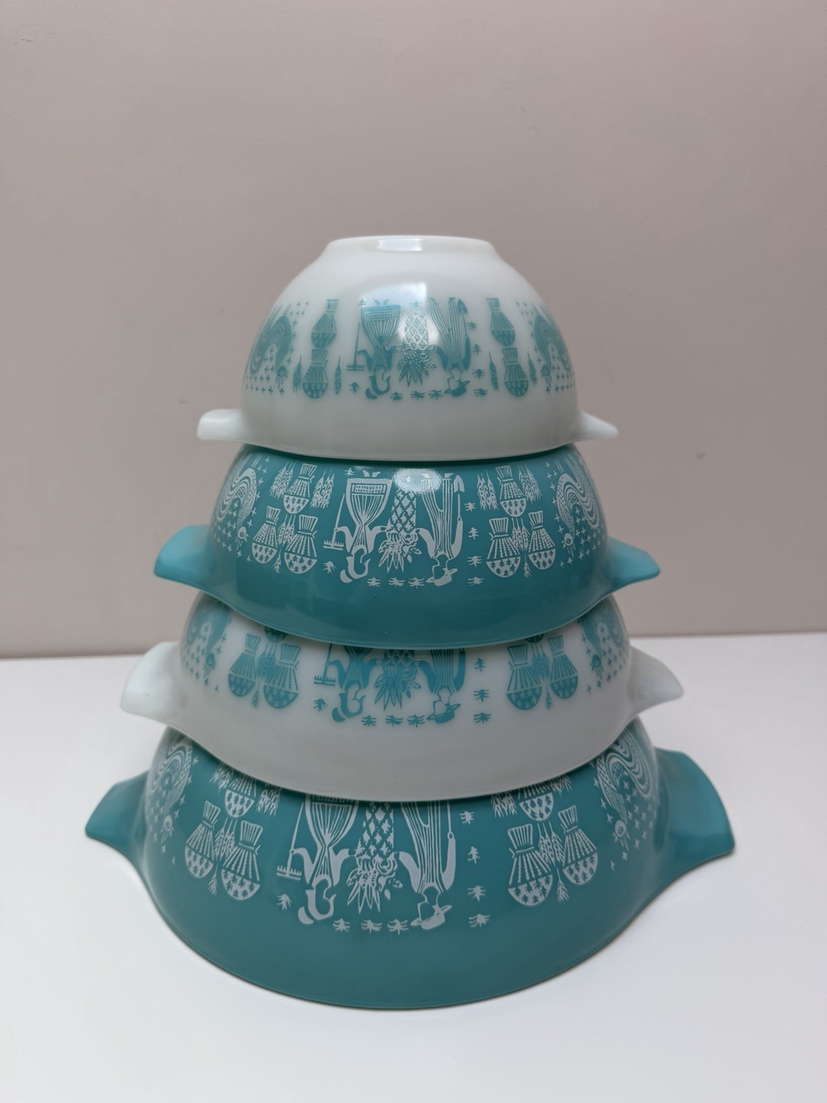 Vintage Pyrex Amish Butterprint Cinderella Mixing Bowls Set of 4 Turquoise Vintage Pyrex Amish Butterprint Cinderella Mixing Bowls Set of 4 Turquoise