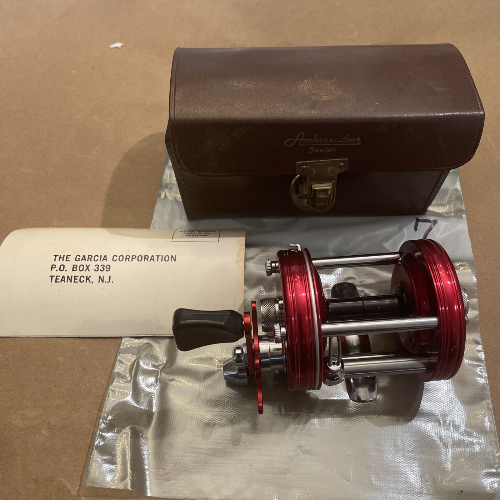 Vintage ABU GARCIA 6000 MINT CONDITION NO (0) Reel Rash Case COLLECTORS Item
