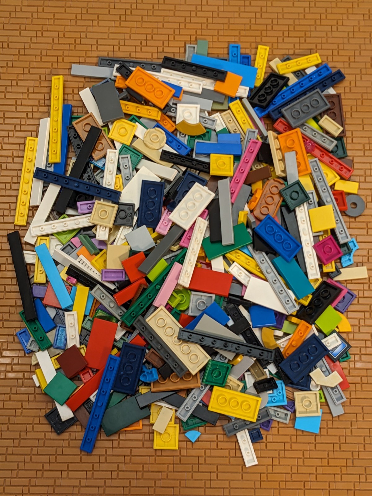 LEGO 400pcs Mix Color Tiles 1x2 1x3 1x4 1x6 1x8 2x4 2x2 Mix Flat Plate Smooth LEGO 400pcs Mix Color Tiles 1x2 1x3 1x4 1x6 1x8 2x4 2x2 Mix Flat Plate Smooth
