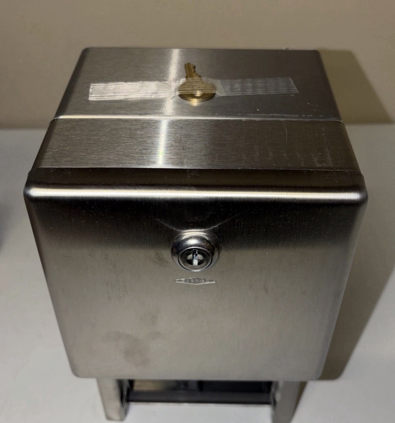 Bobrick Stainless Steel 2-Roll Tissue Dispenser - Stainless Steel Model B-2888 Bobrick Stainless Steel 2-Roll Tissue Dispenser - Stainless Steel Model B-2888