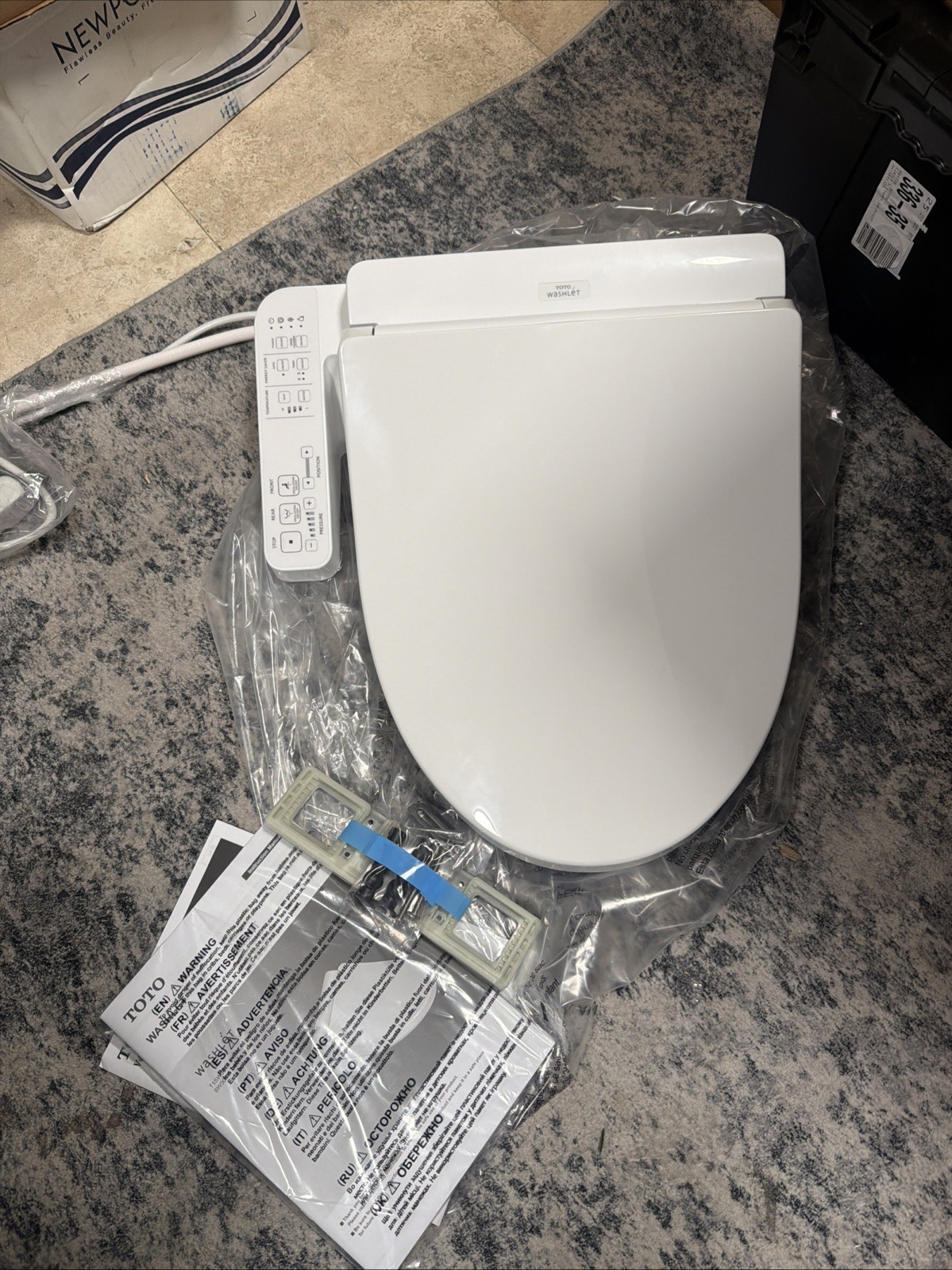 TOTO A2 Washlet Elongated Soft Close Bidet Seat Model: SW3004#01 TOTO A2 Washlet Elongated Soft Close Bidet Seat Model: SW3004#01