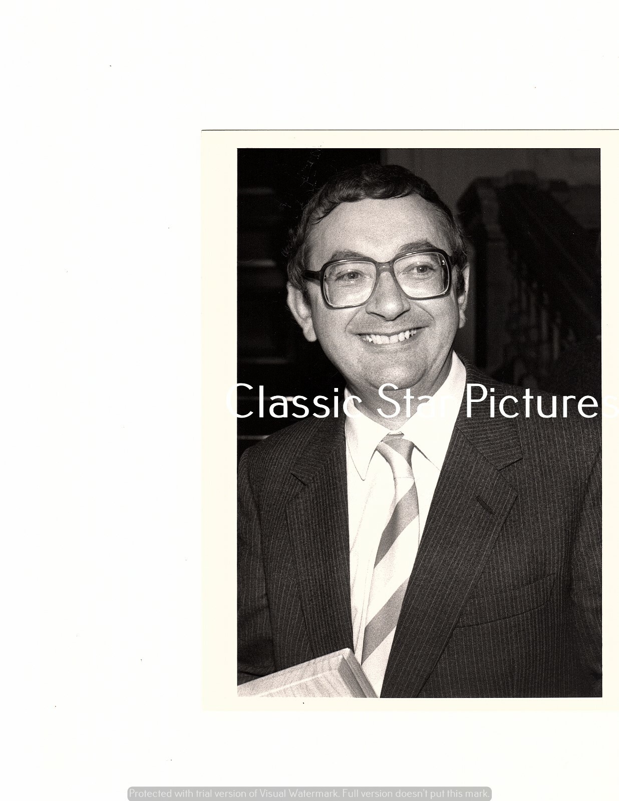 S546 Ian McCaskill Scotish weatherman candid 6 x 8 photograph 